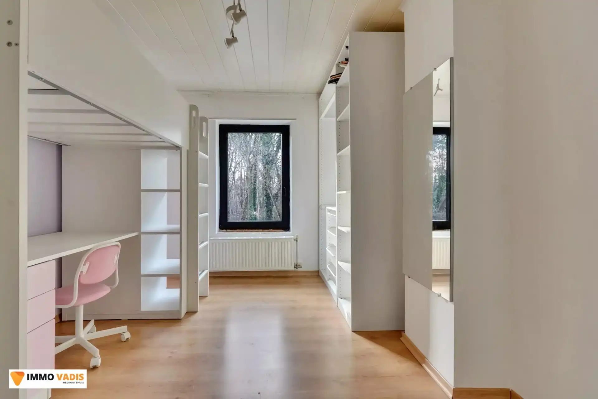 Goed gelegen, gerenoveerde en instapklare woning foto 13
