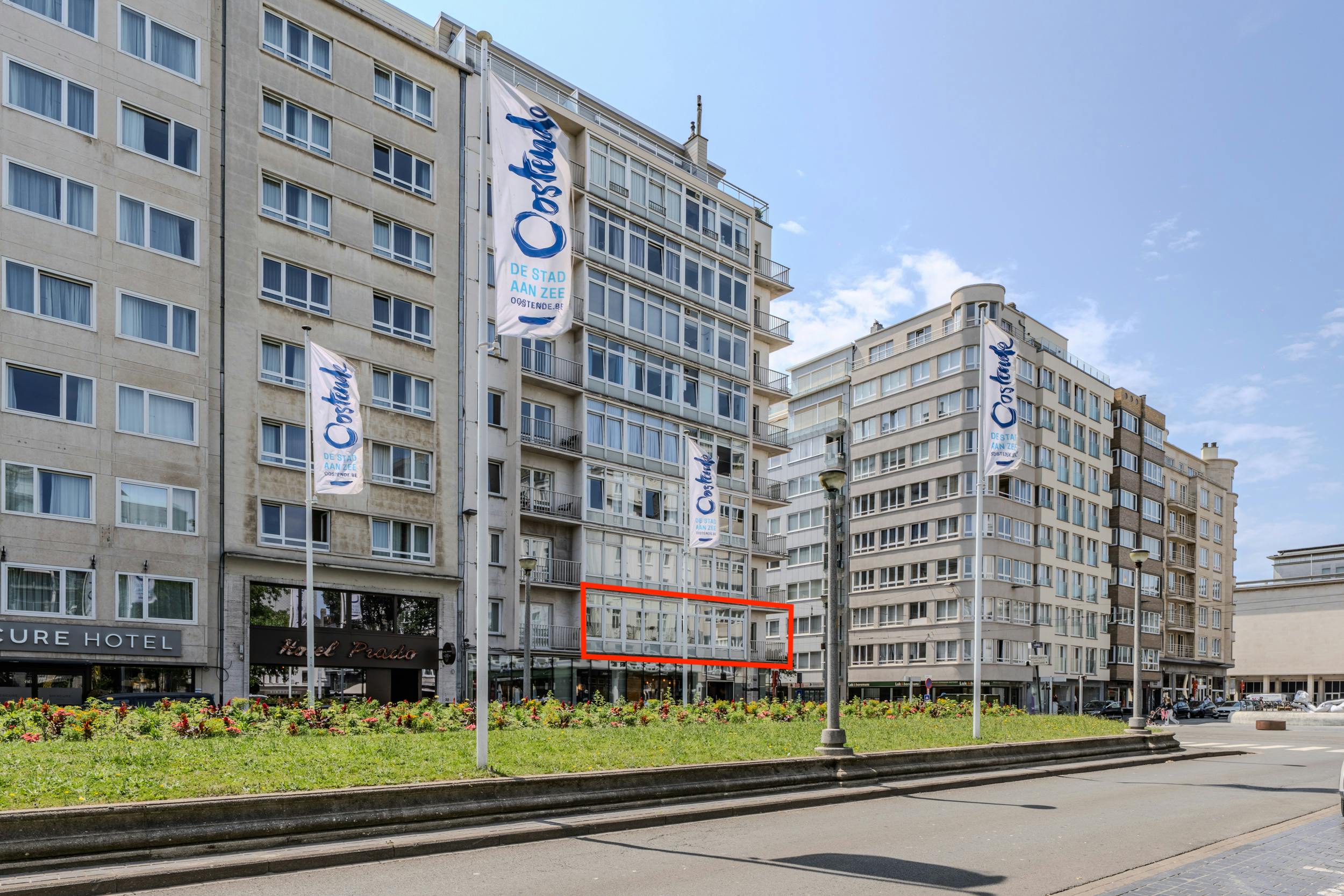 Lichtrijk hoekappartement te centrum Oostende foto 2