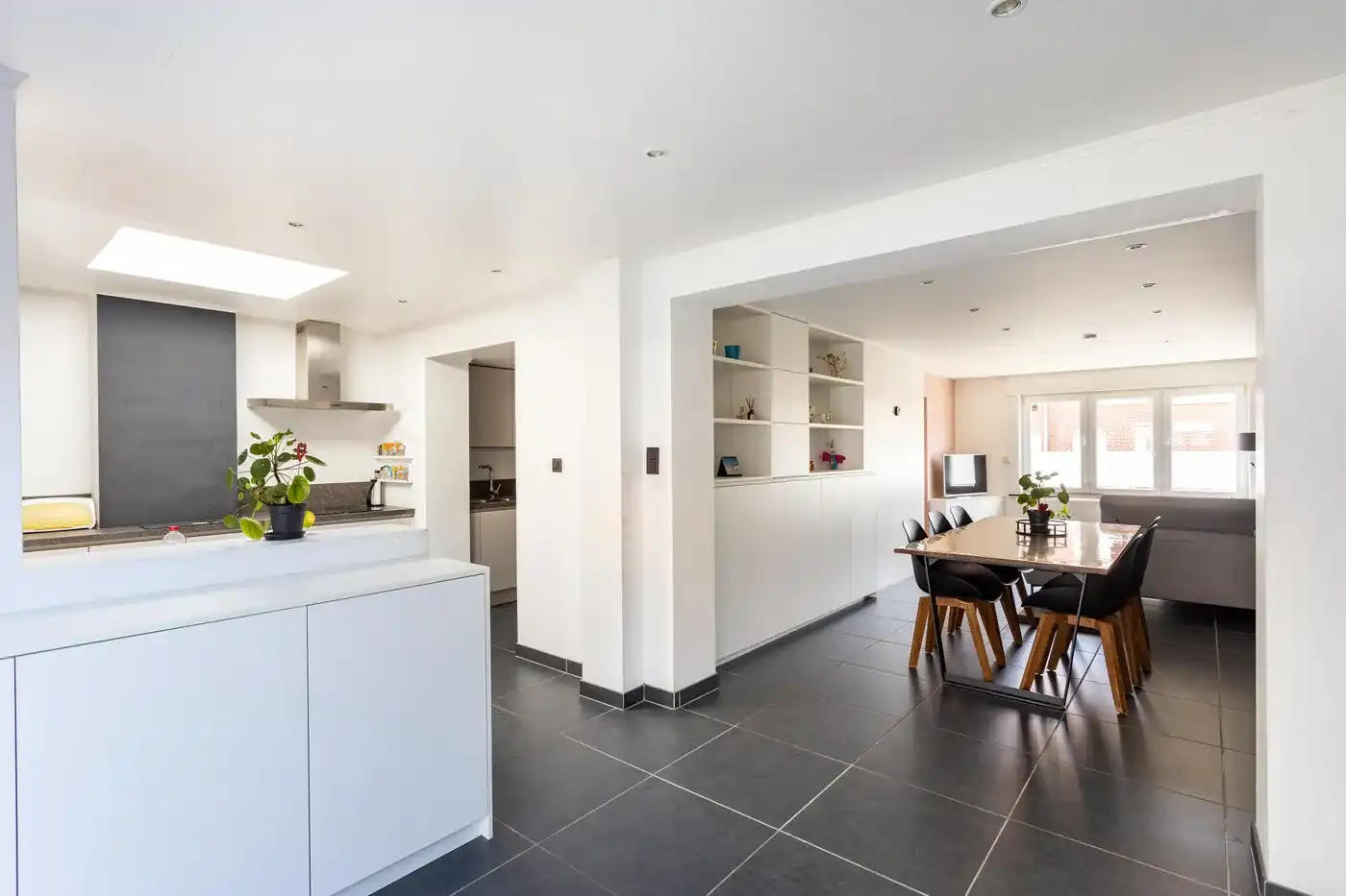 Rustig gelegen instapklare woning met tuin, garage en EPC B foto 3