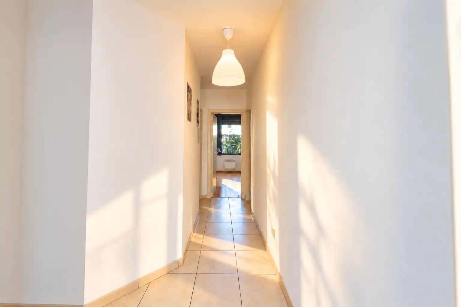 Gelijkvloers 2-slpk appartement met tuin! foto 16