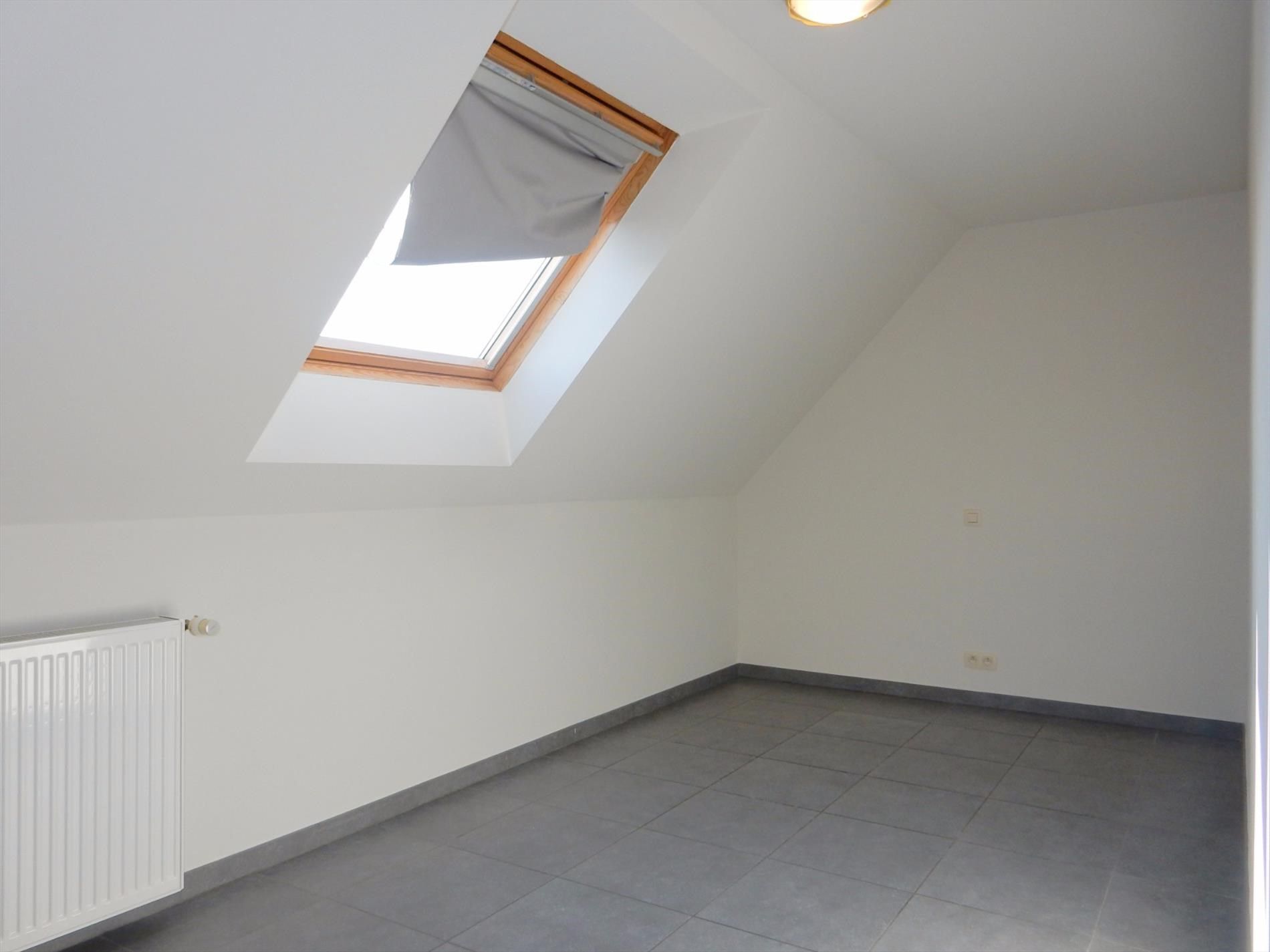 Ruim duplexappartement te Jabbeke foto 11