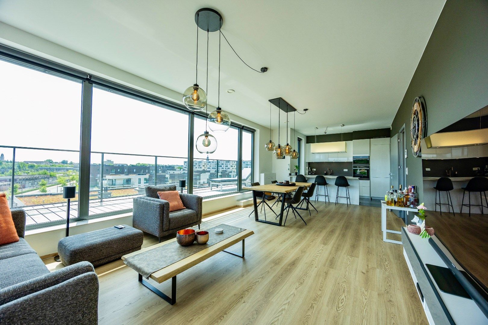 Exclusieve penthouse met ruim terras op toplocatie in Buizingen foto 3