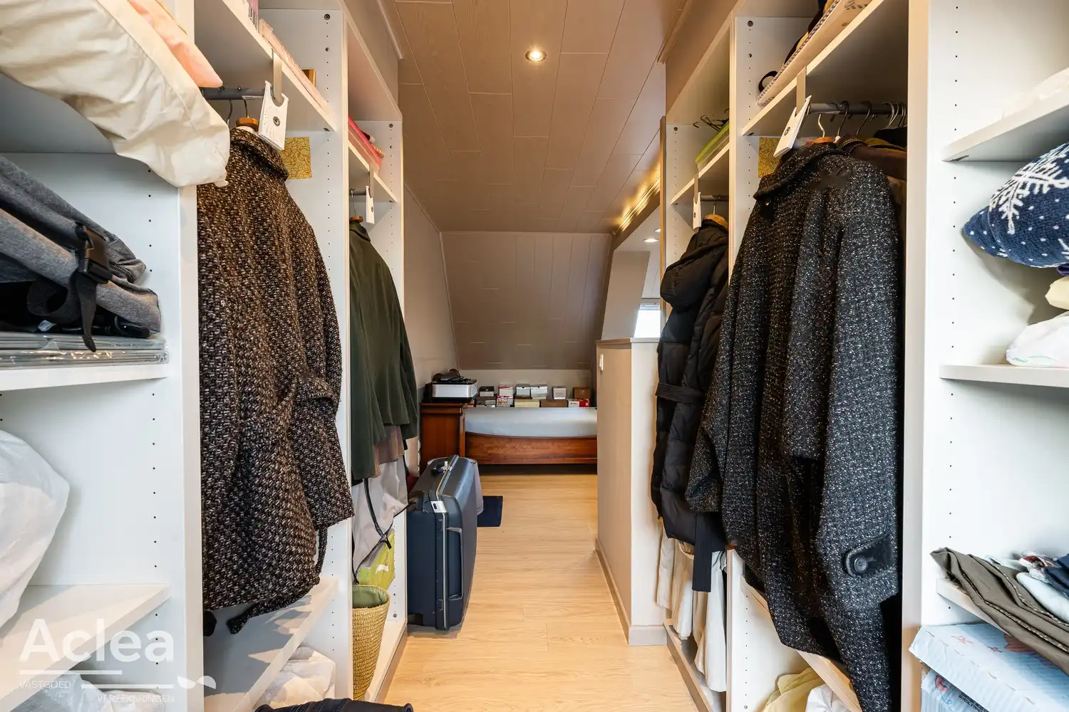 Goed gelegen woning met 3 slaapkamers én garage foto 16