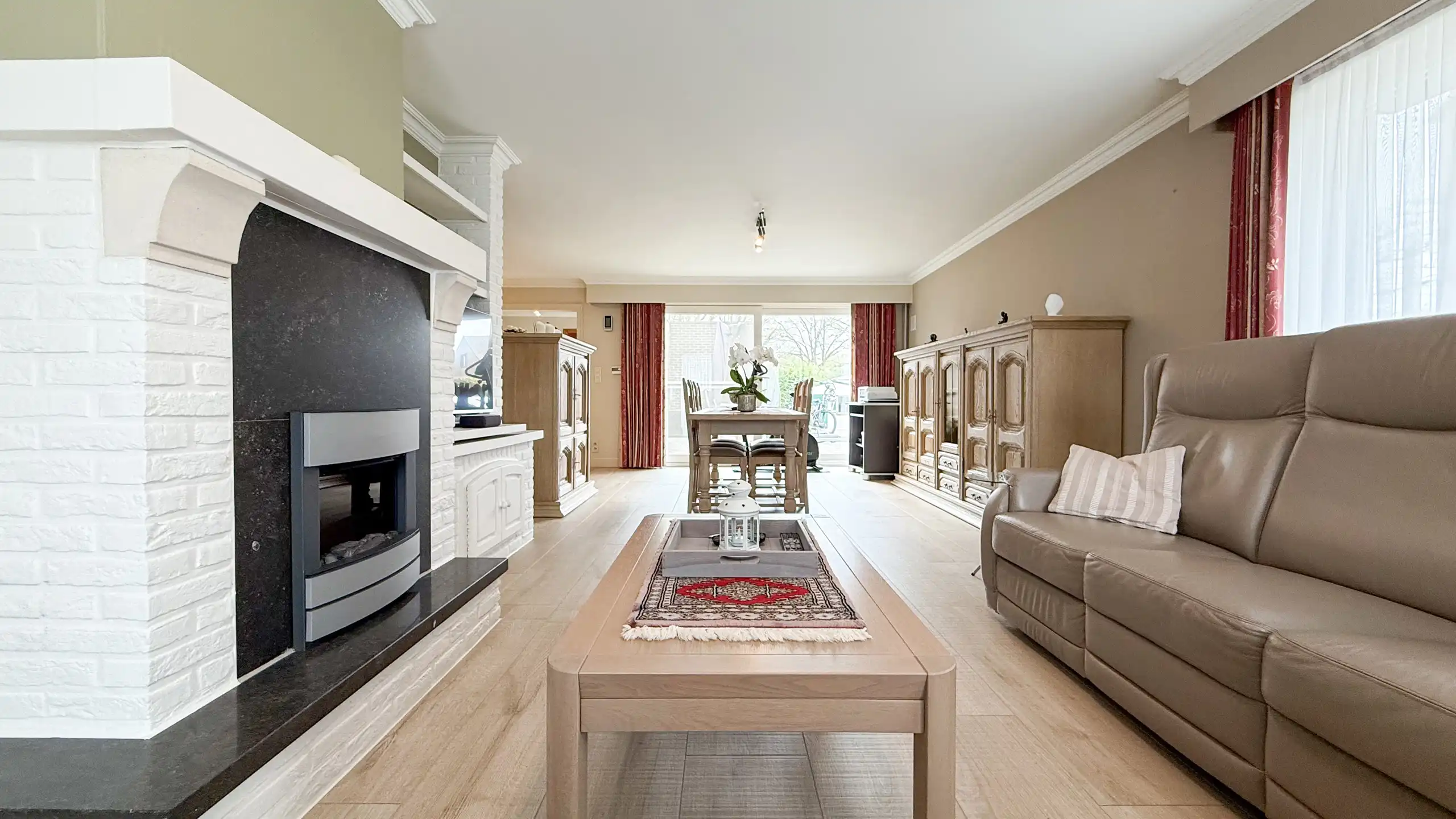 Charmante halfopen woning in rustige woonwijk te Eversel! foto 4