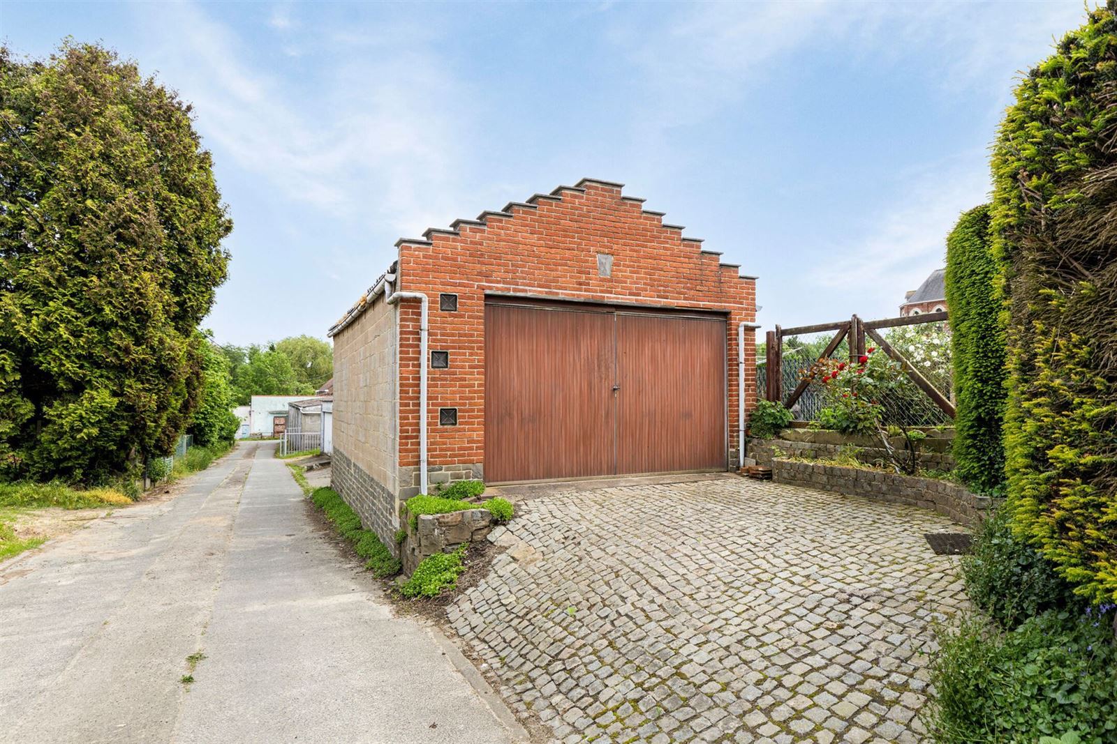 Driegevelwoning met grote garage (40 m²) foto 8