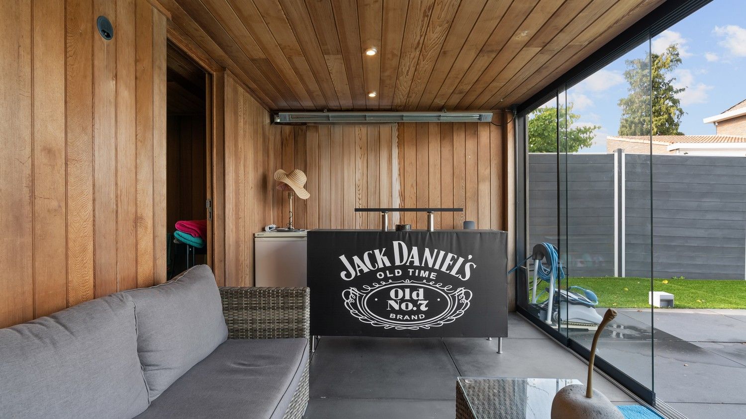Moderne, instapklare woning met luxe afwerking en zwembad in Sint-Truiden foto 29