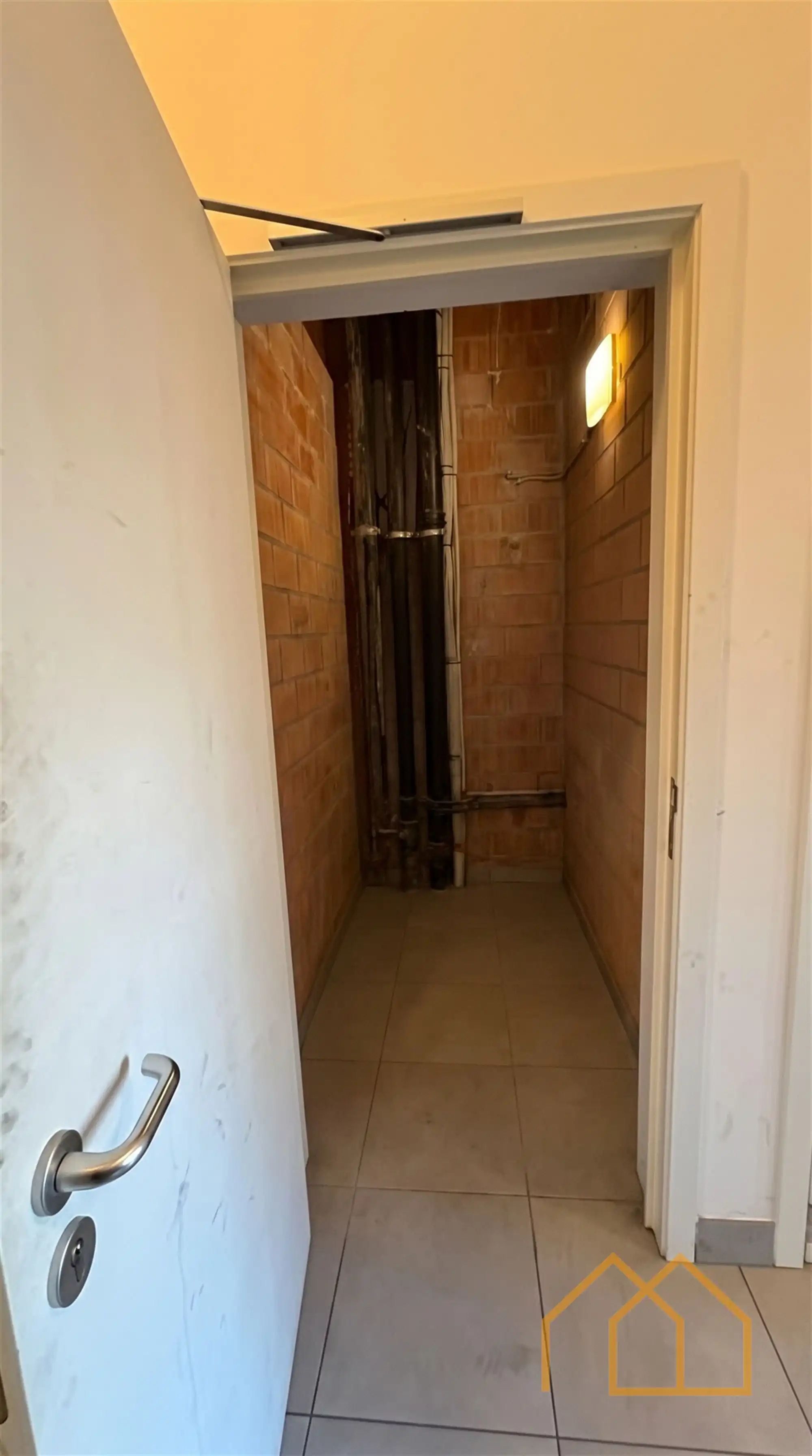 Modern appartement met mooi uitzicht foto 18