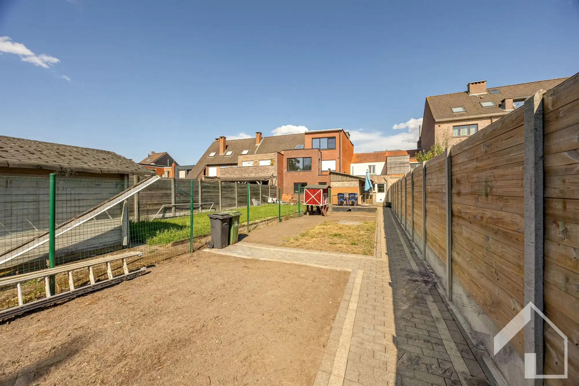 Gezinswoning met tuin en achteringang in Broechem foto 15