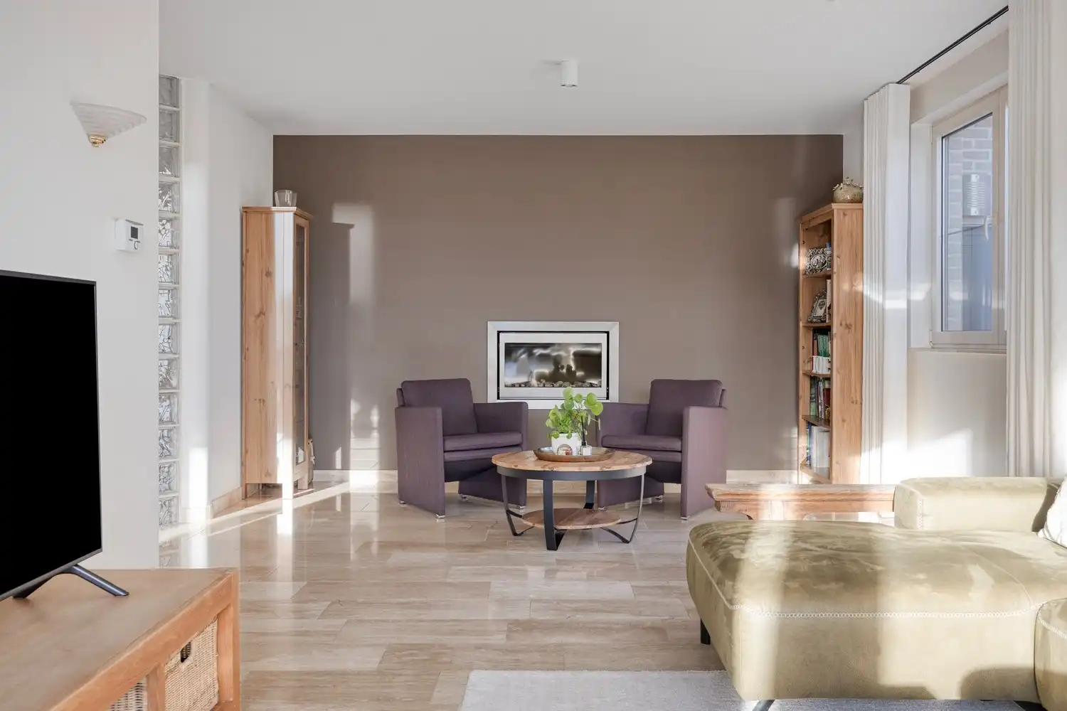 Ruime, energiezuinige gezinswoning met ingebouwd zwembad op toplocatie in Lanaken foto 20