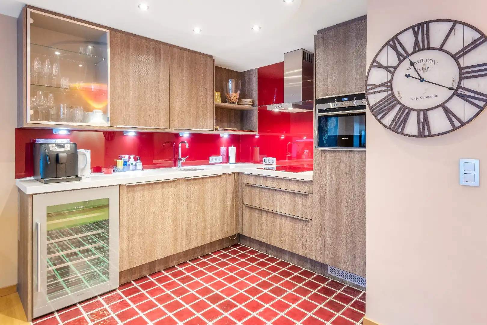 Verzorgd appartement met zuid-west oriëntatie gelegen vlakbij het Lichttorenplein foto 6