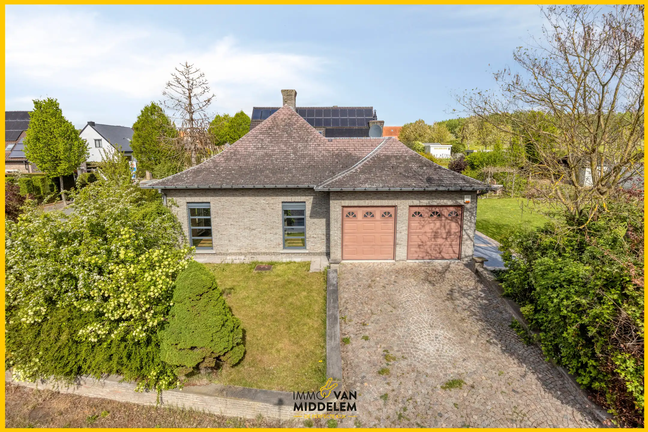 RUIME VILLA (6 KAMERS) MET BOUWGROND foto 2