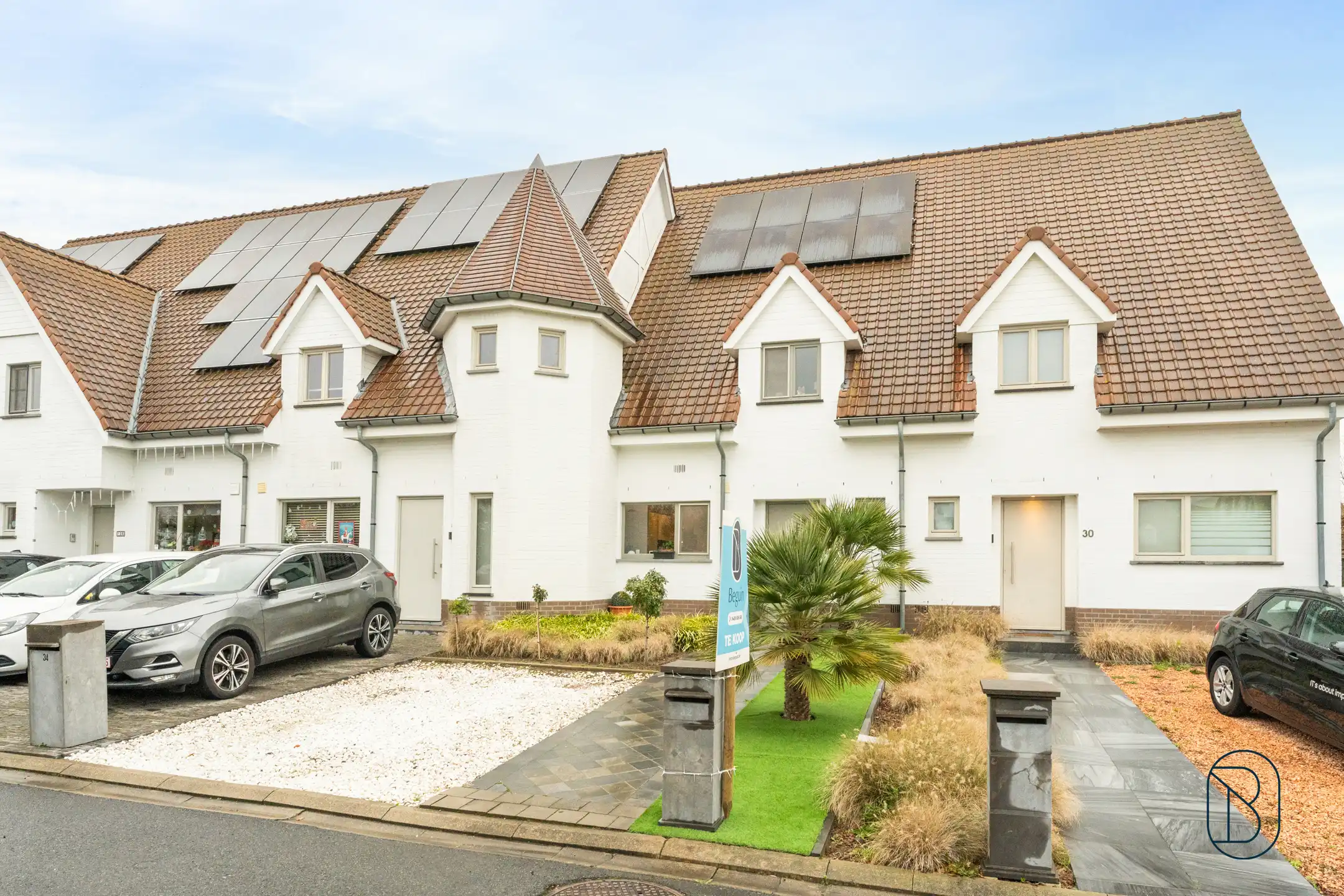 Instapklare woning met 4+ kamers, tuin, oprit en garage foto 17