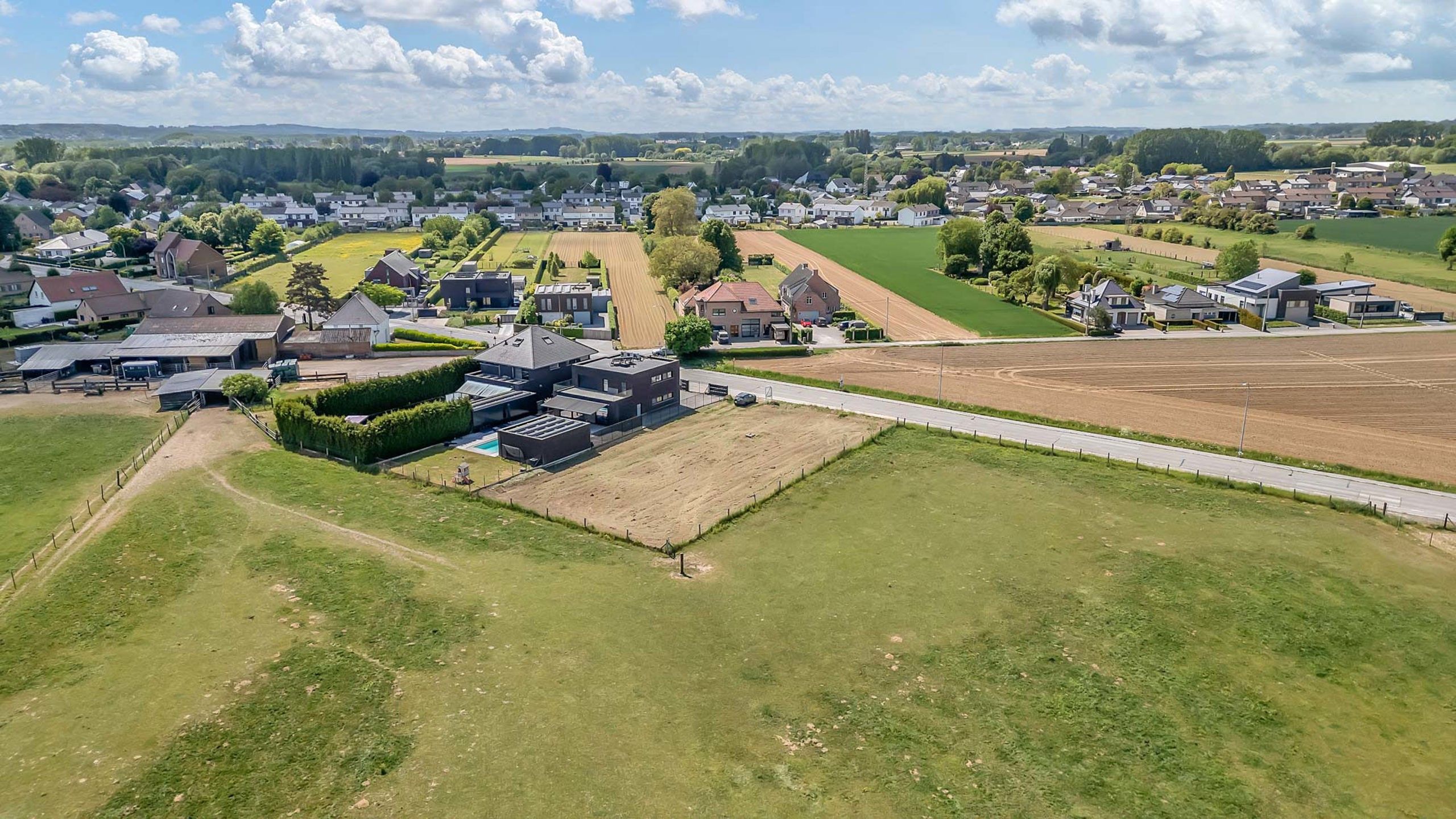 Unieke bouwgrond voor OB met weide  foto 4
