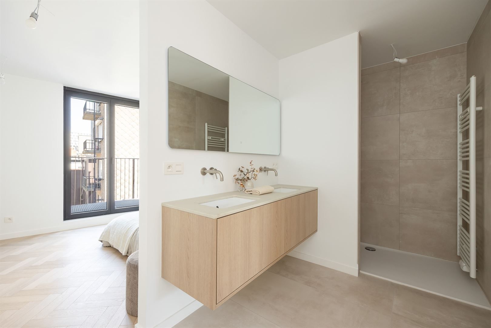 Stijlvol appartement in gerenoveerd Art Nouveau gebouw foto 12