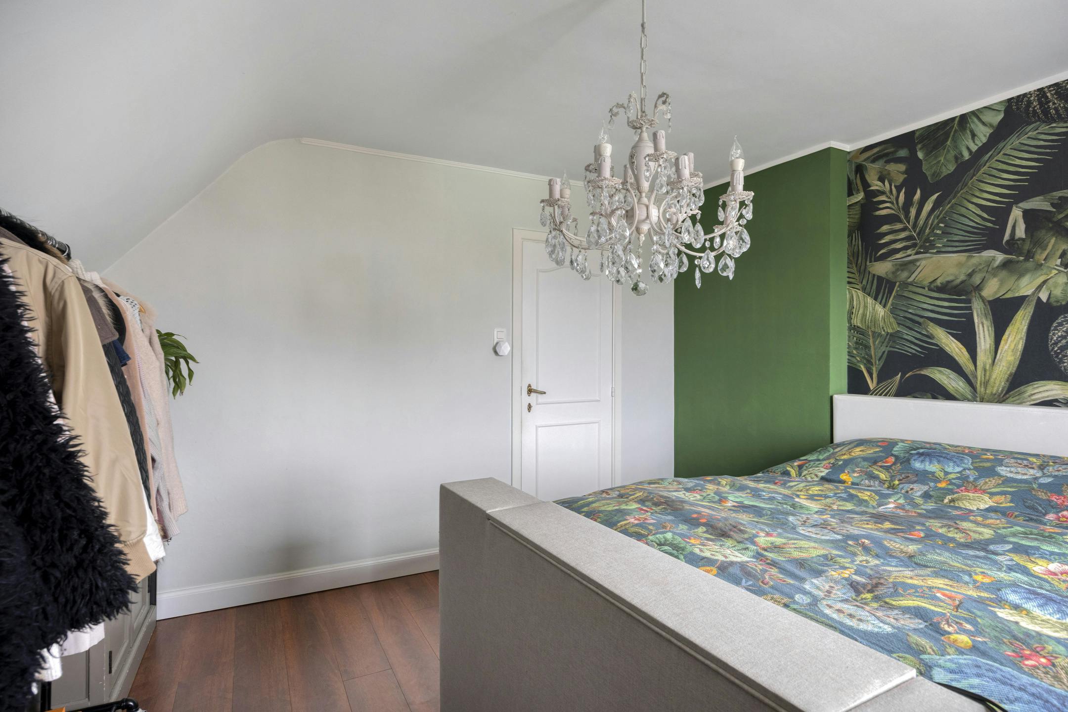 Gerenoveerd vrijstaand huis met zwembad, poolhouse en tuin foto 15