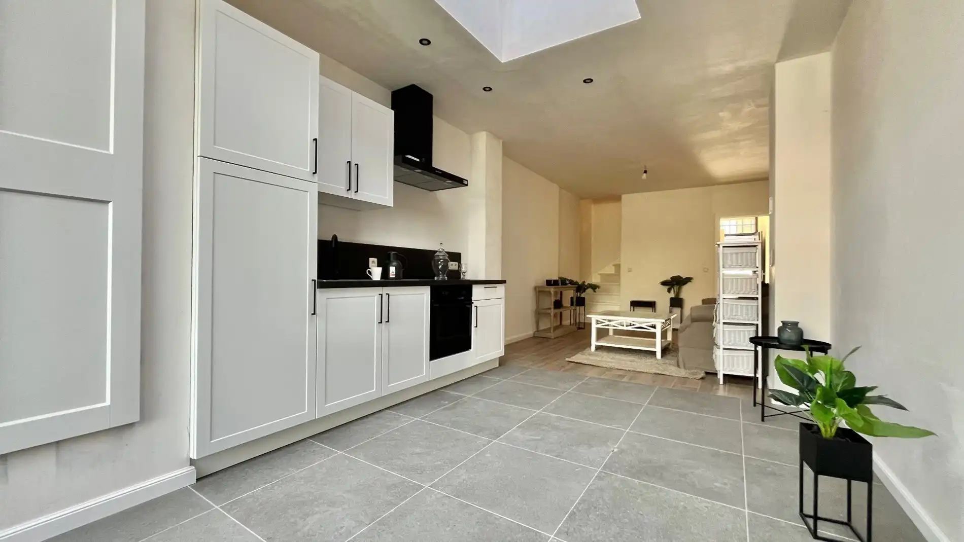 Grote woning met 3 kamers, veel bergruimte en een stadstuin foto 5