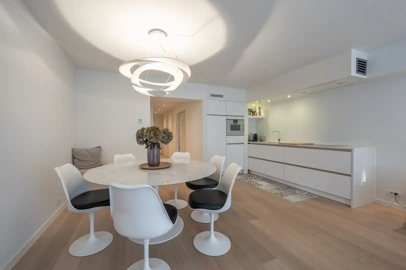 Fantastisch appartement met zijdelings zeezicht gelegen vlakbij het Driehoeksplein. foto 11