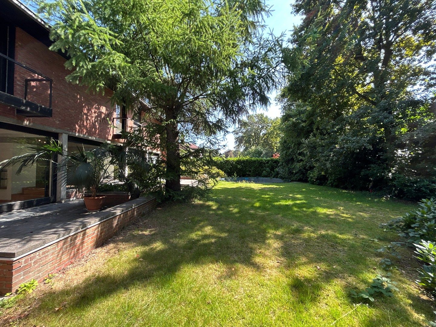 Ruime, moderne villa met uitzonderlijke garage  foto 27