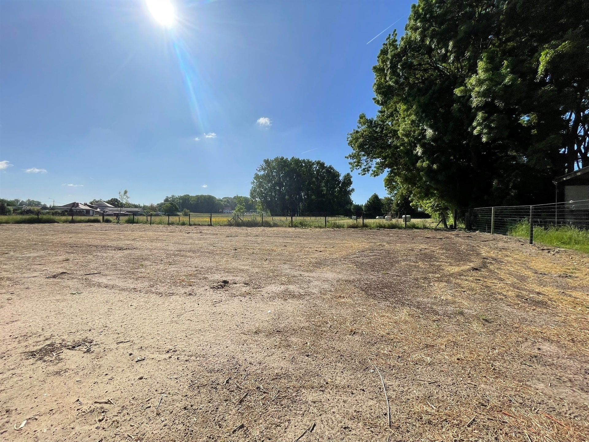 Landbouwbedrijf met een bedrijfswoning foto 8