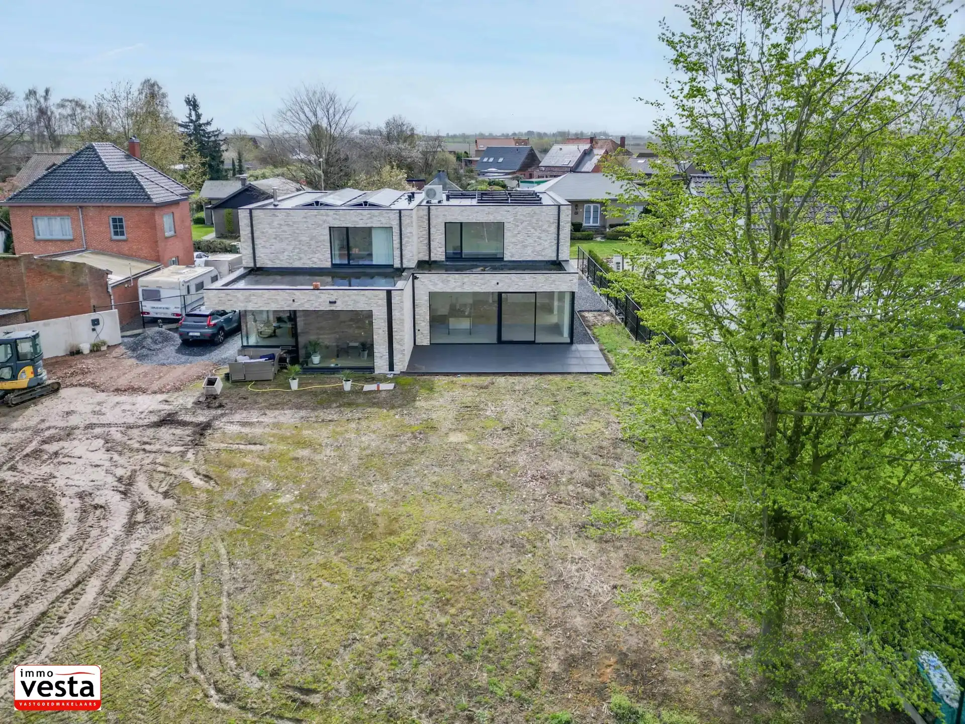 ruime nieuwbouwwoning in de landelijke stadrand foto 24