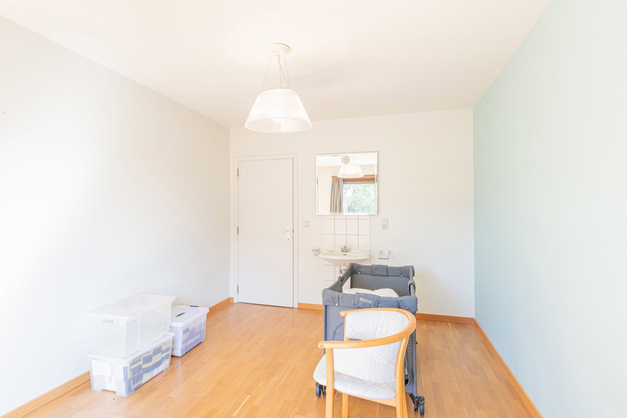 Riante woning met grote praktijkruimte foto 32