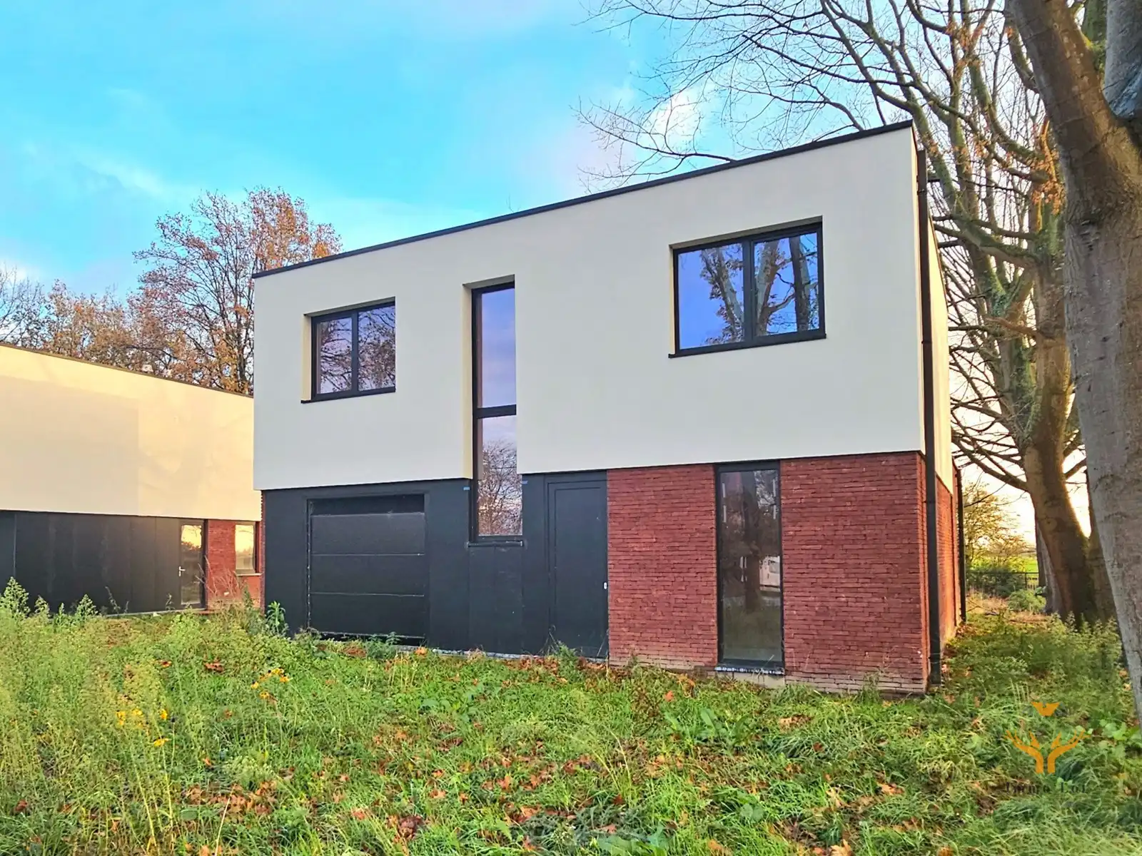 Prachtige nieuwbouwwoning te koop foto {{pictureIndex}}