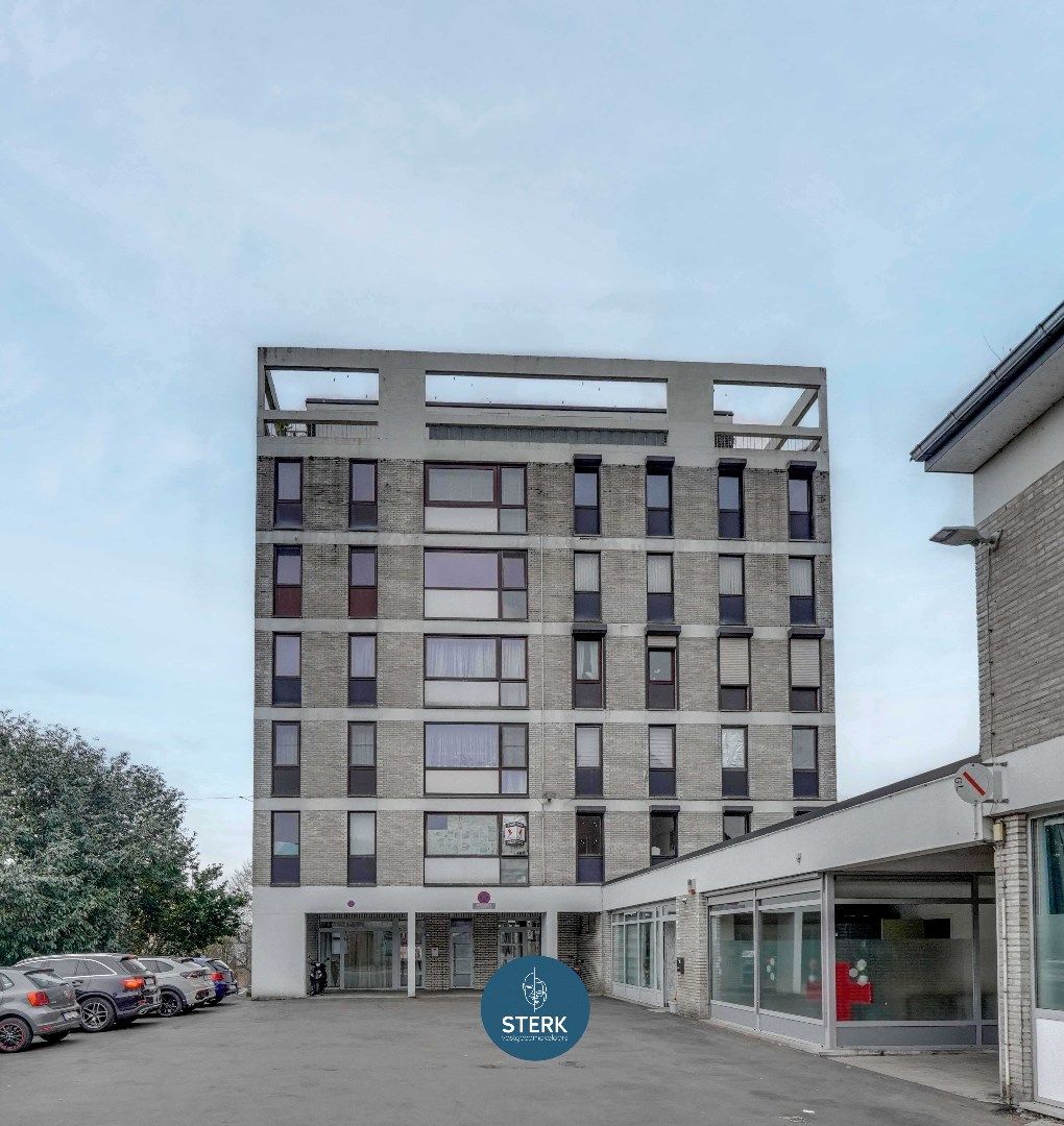 VERHUURD APPARTEMENT OP EEN CENTRALE LOCATIE TE LANAKEN !  foto 12