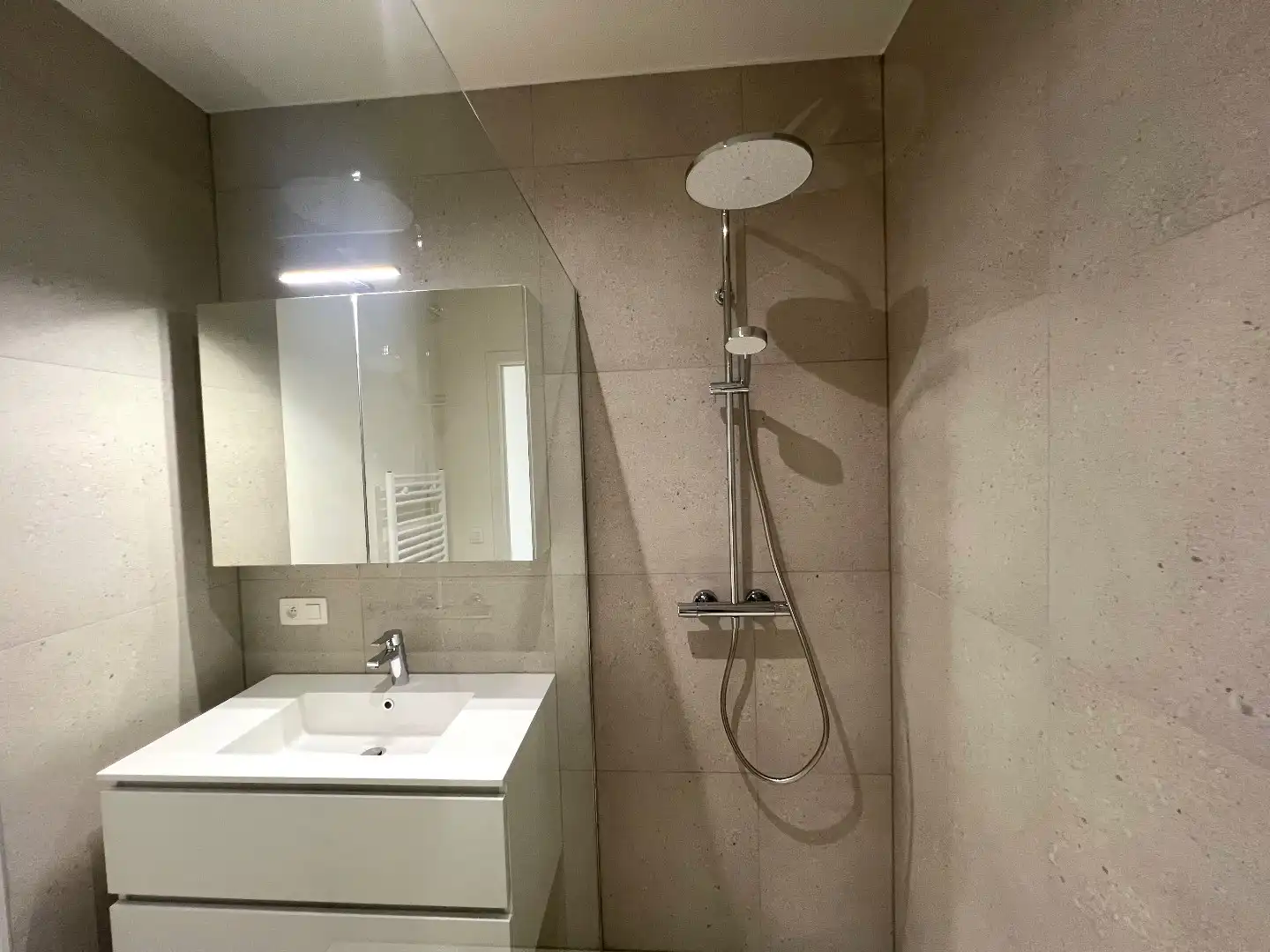 Luxe nieuwbouw appartement, 73m² met 2 terrassen , 1 slpk op toplocatie foto 14