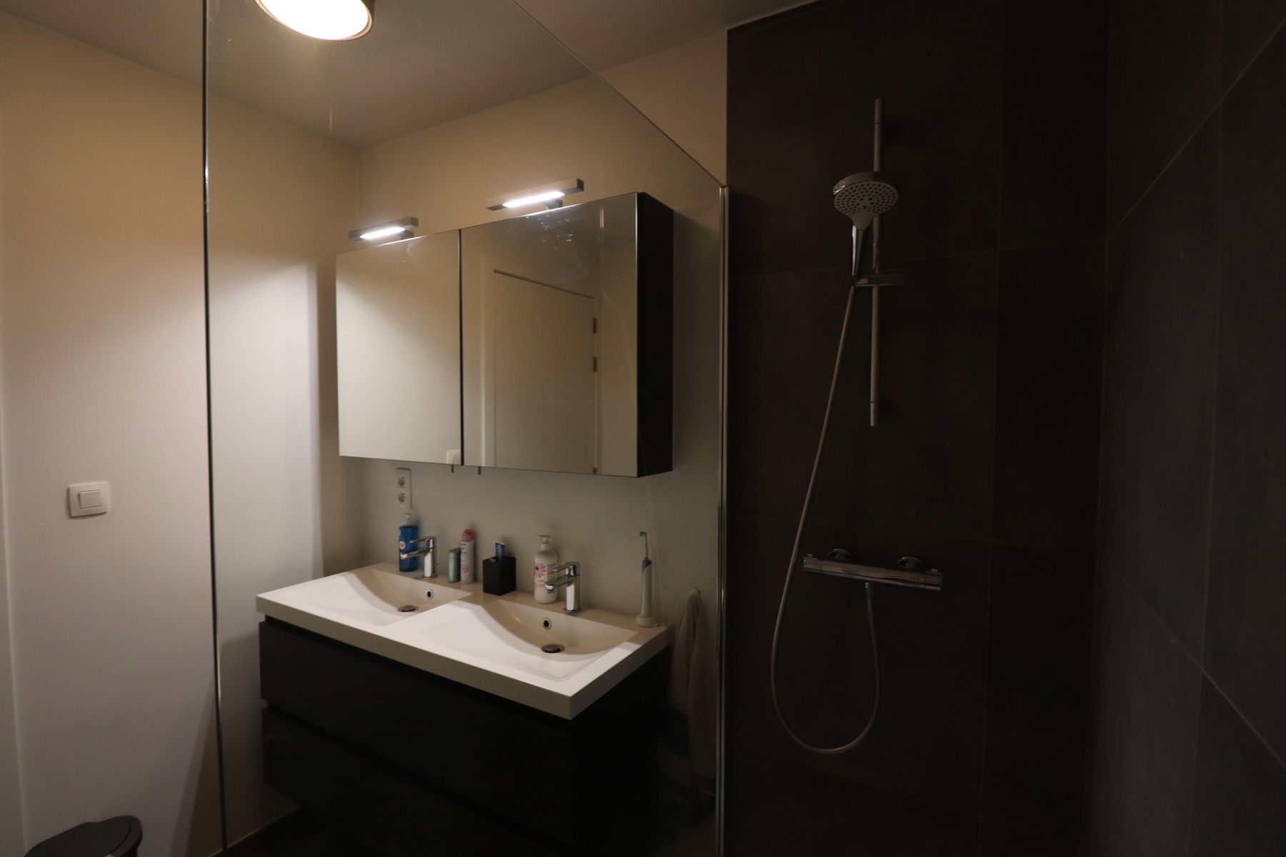 Een mooi afgewerkt appartement op de eerste verdieping rechts - met overdekt terras foto 9