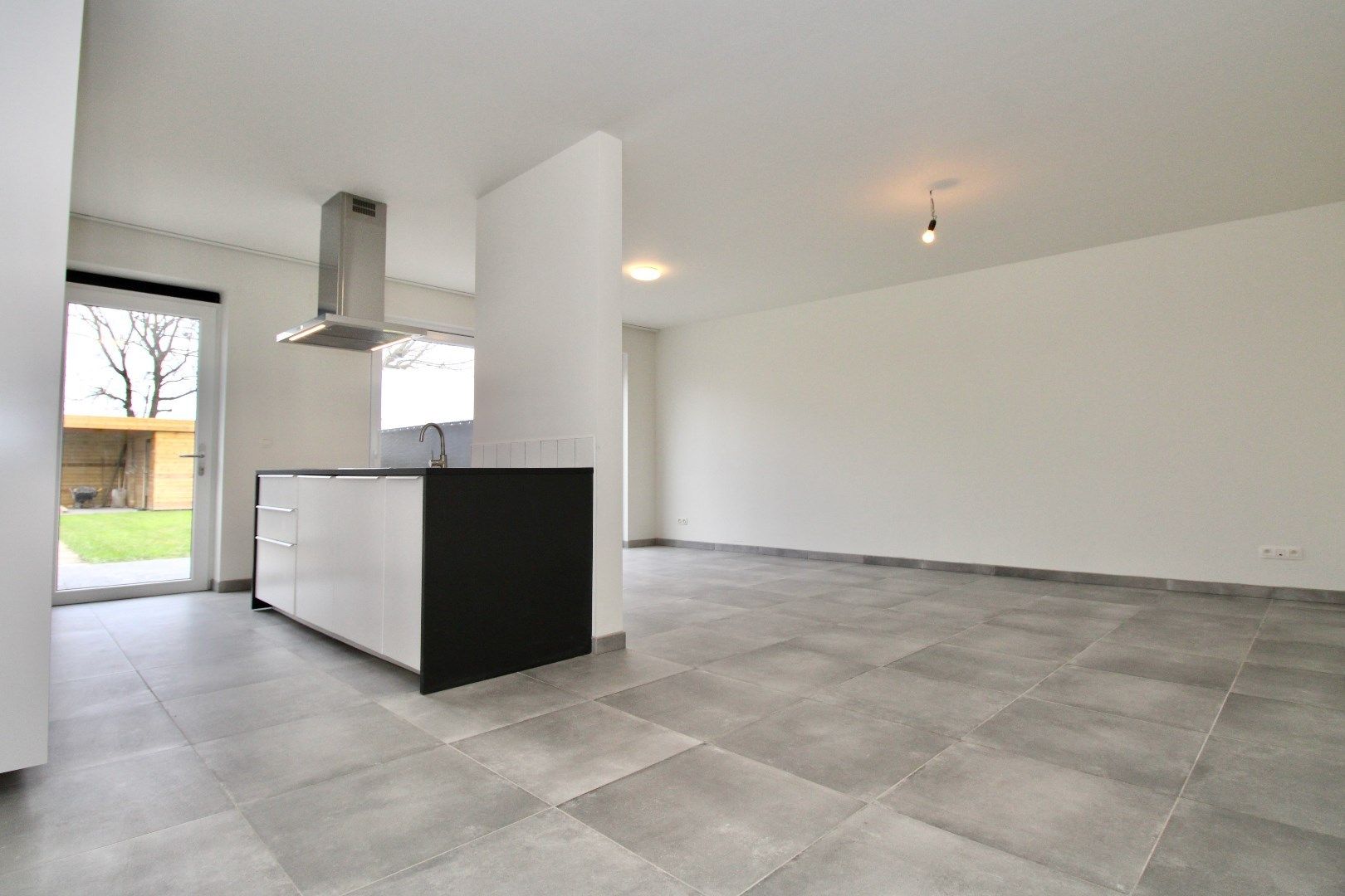 Energiezuinig, recent (2024), instapklaar 2-slpk gelijkvloersappartement foto 3