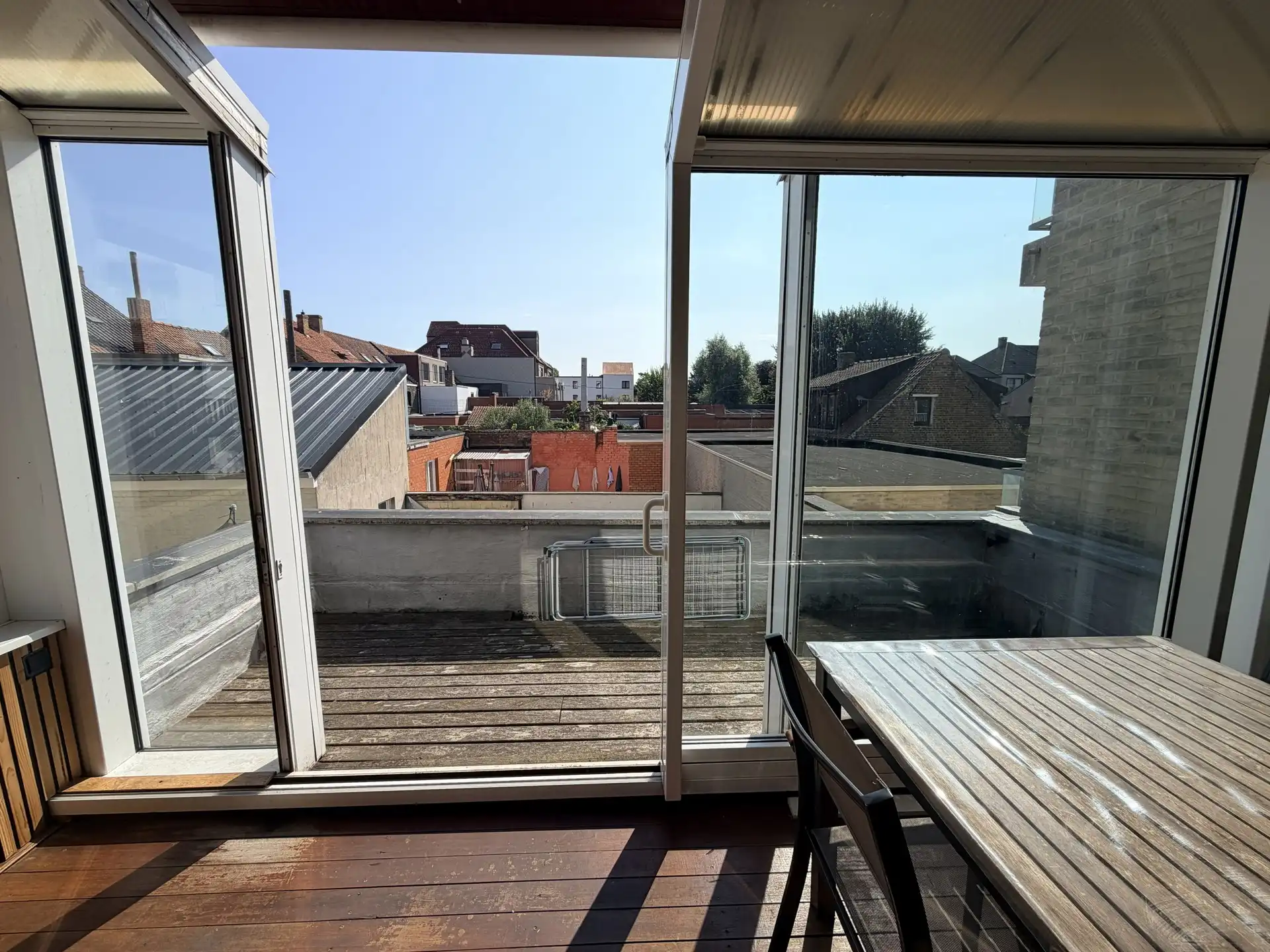 DE PANNE – Instapklare gerenoveerde woning met 4 slpk., grote garage, op wandelafstand van zee, bos en tram.  foto 18