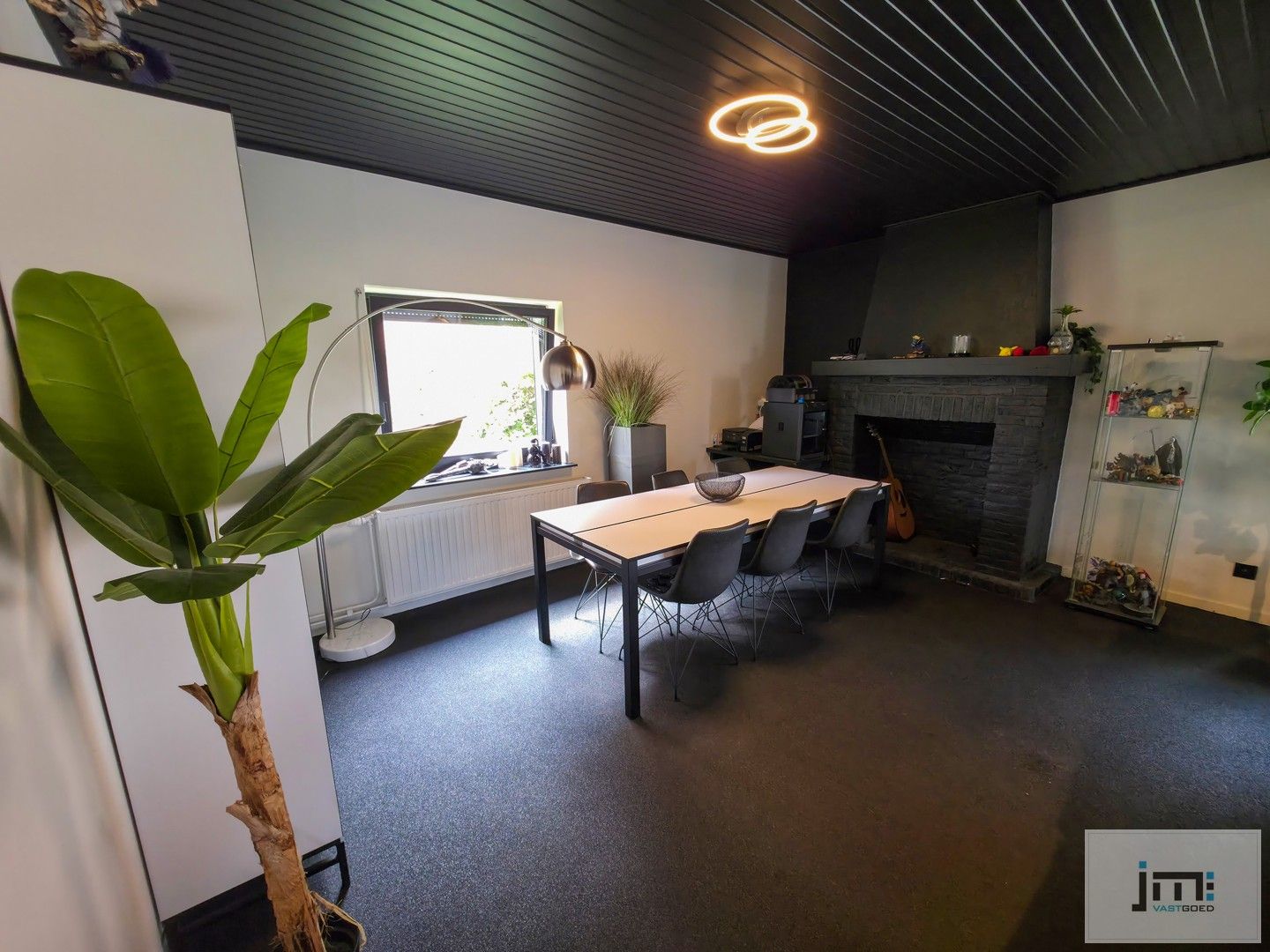 Gelijkvloerse woning met grote hal (200 m2) foto 8