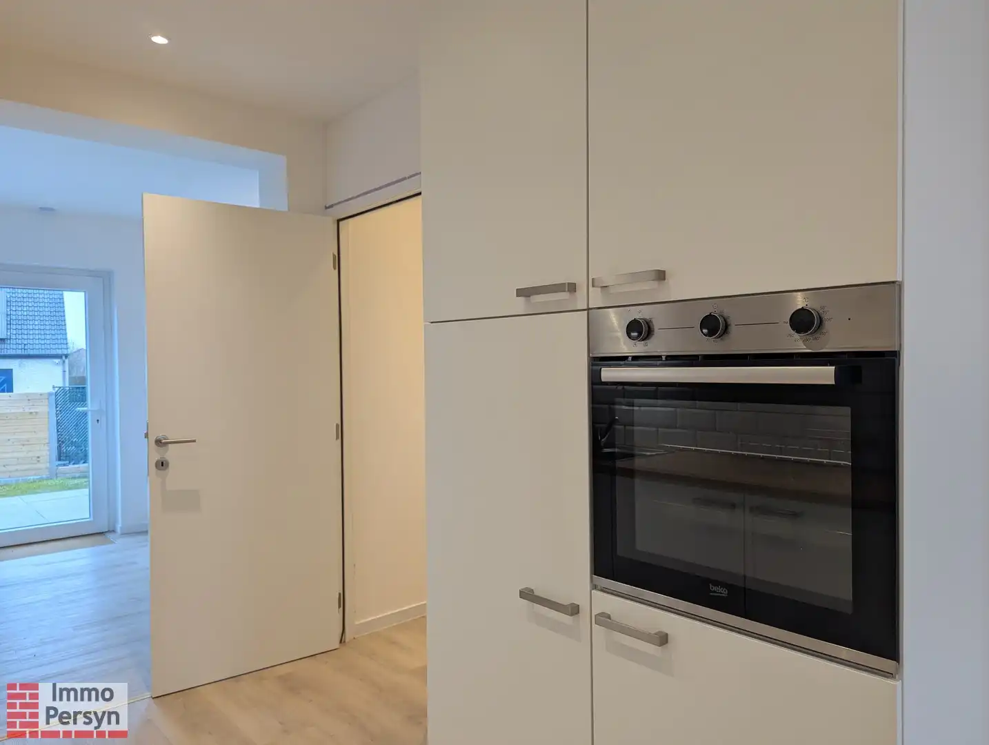 Rustig gelegen gezinswoning met tuintje foto 8