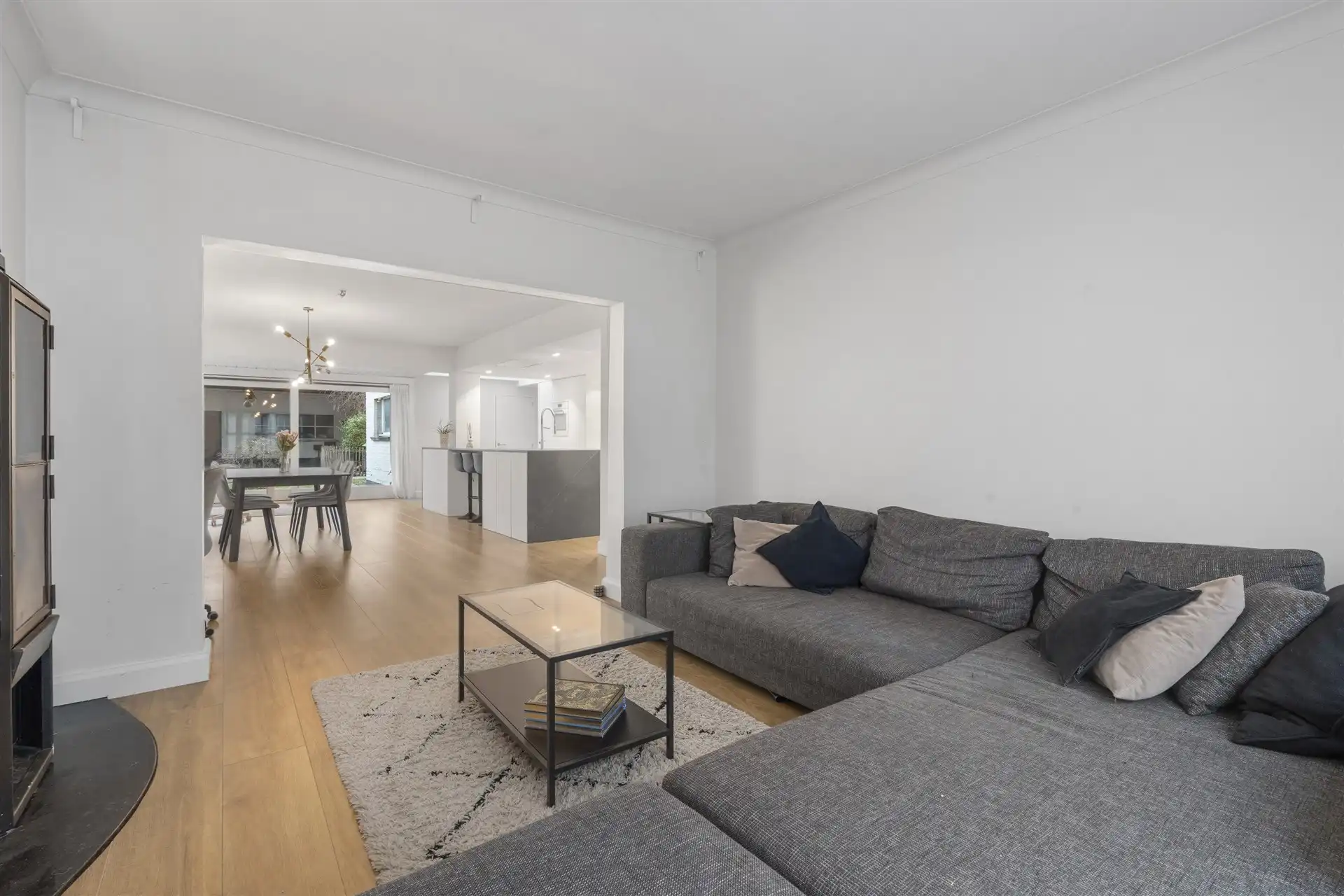 Karaktervolle woning met 5 slaapkamers en loods te Wetteren foto 4