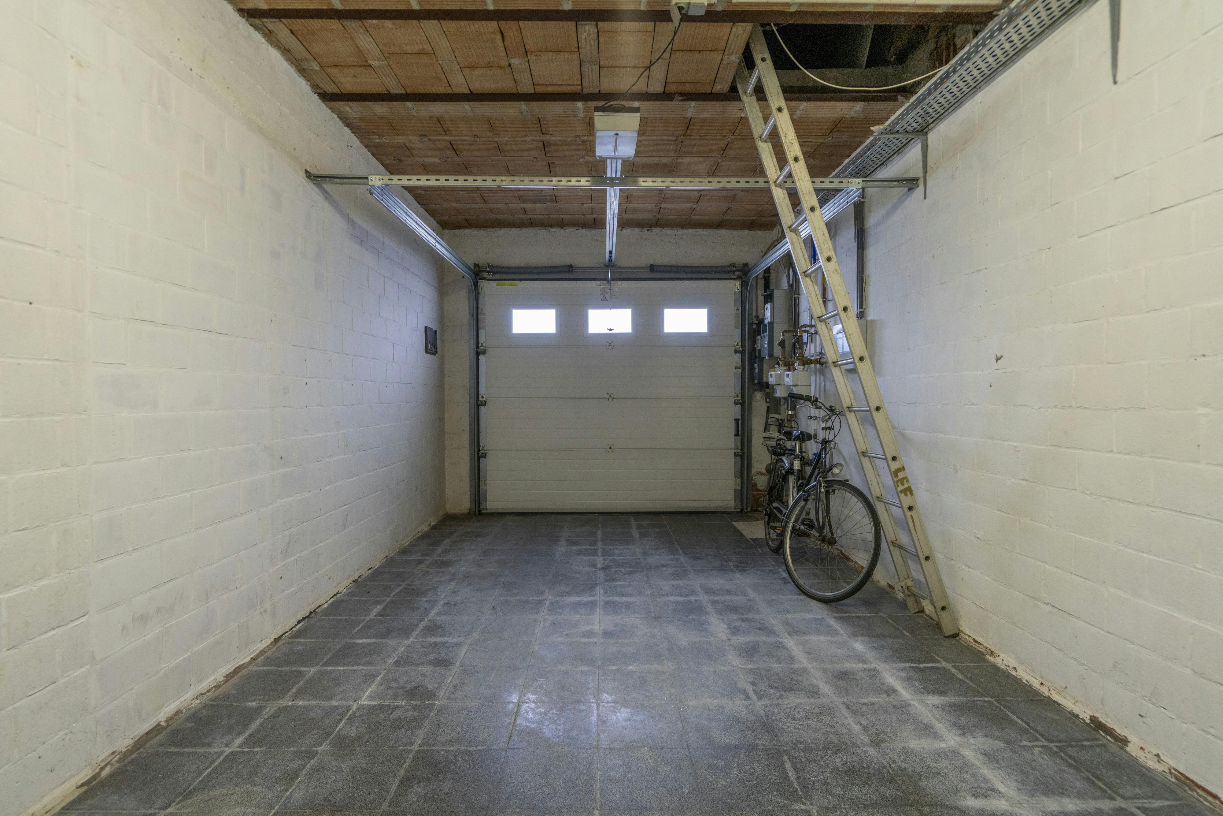 Commercieel interessant pand met woonst in Rekkem foto 10