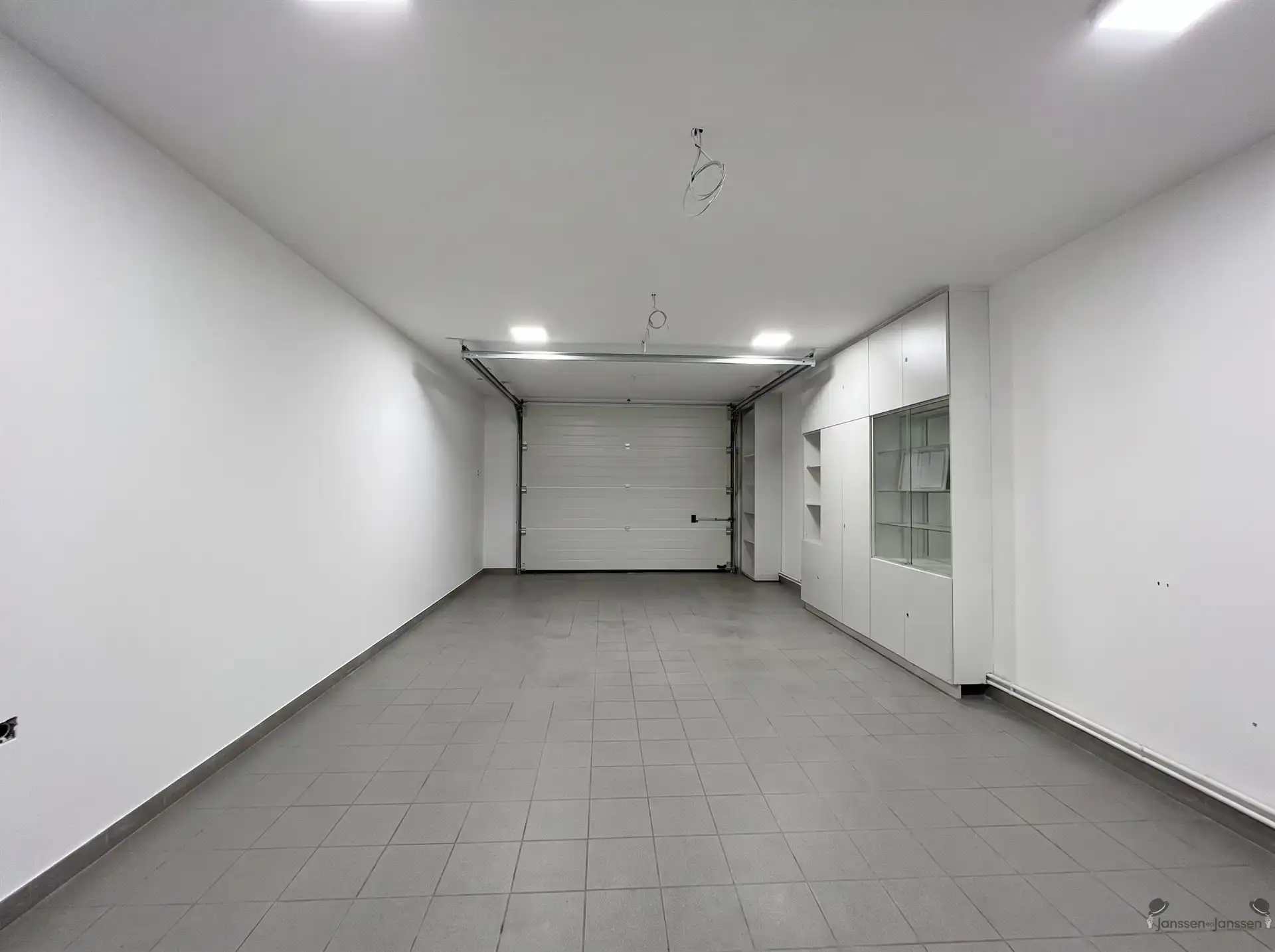 Instapklaar duplexappartement gelegen in het centrum van Gooreind foto 9