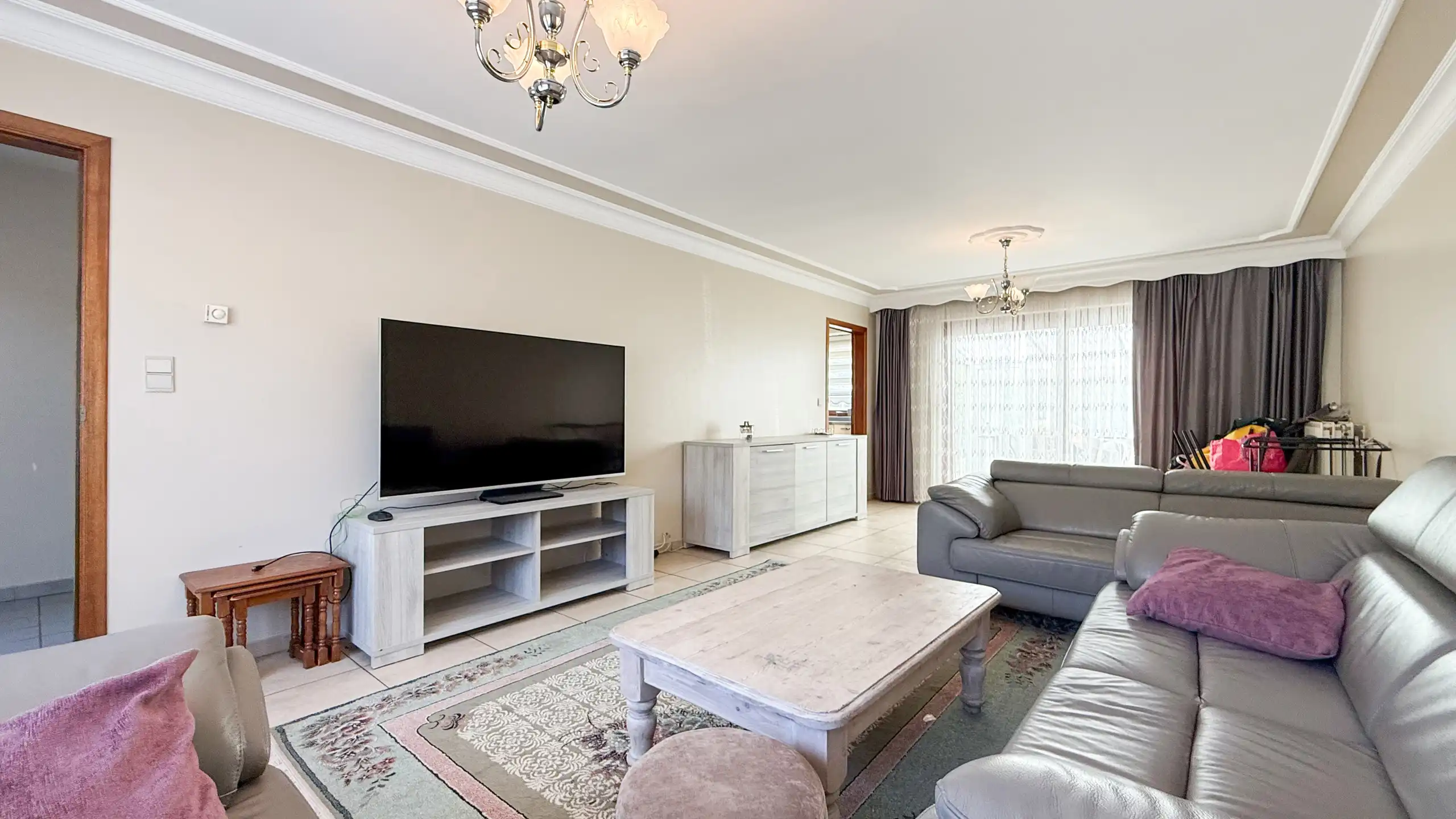 Instapklare bungalow met 5 slpks op toplocatie in Heusden! foto 4