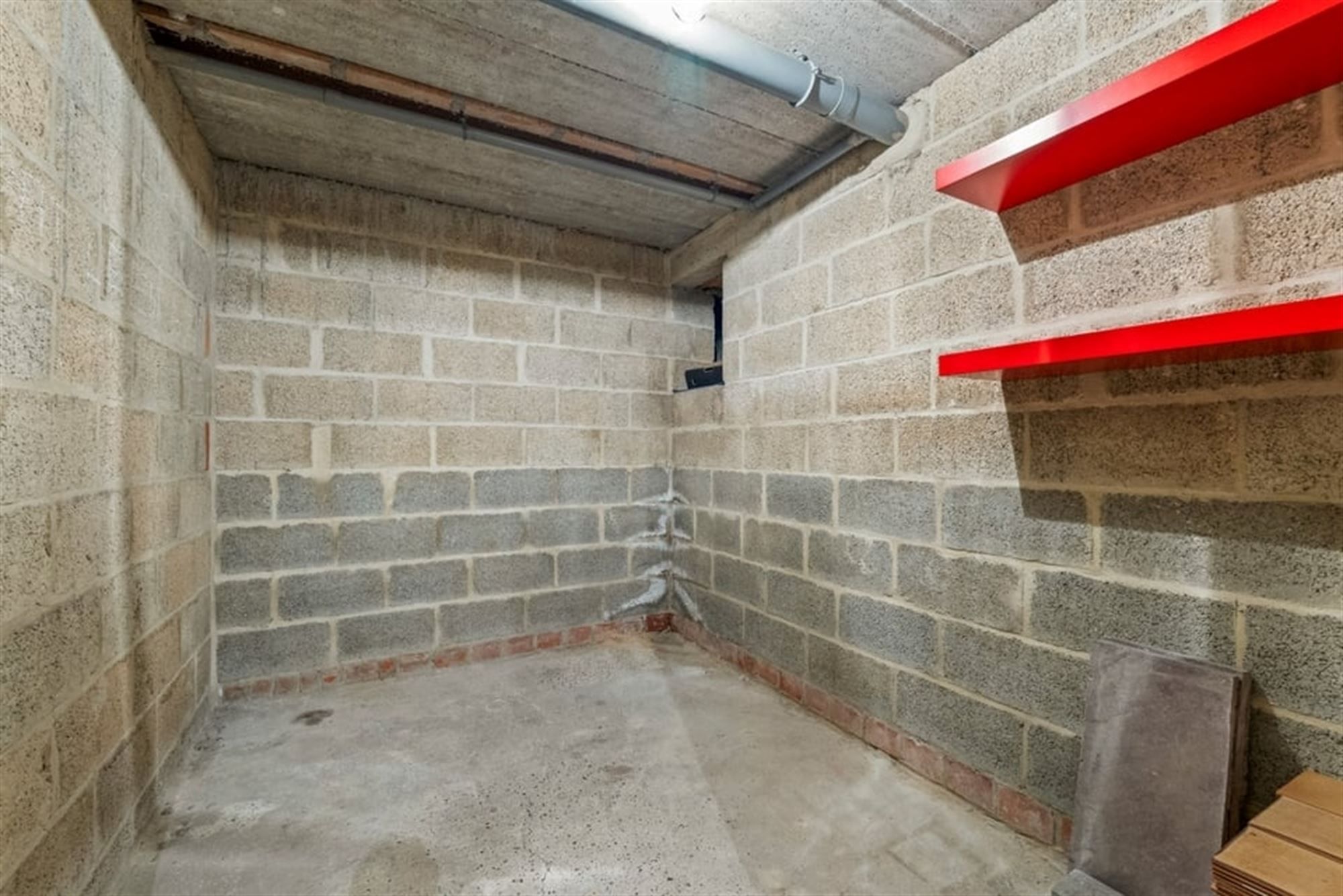 OPBRENGSTEIGENDOM MET 6 APPARTEMENTEN EN 4 STAANPLAATSEN IN SINT-TRUIDEN  foto 13