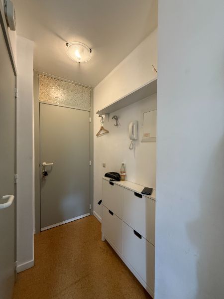 Gemeubelde, instapklare studio aan de Nederkouter – Gent centrum foto 7