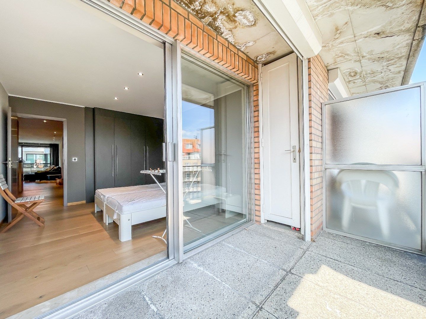 Verzorgd appartement gelegen op de Dumortierlaan vlakbij het Driehoeksplein foto 16