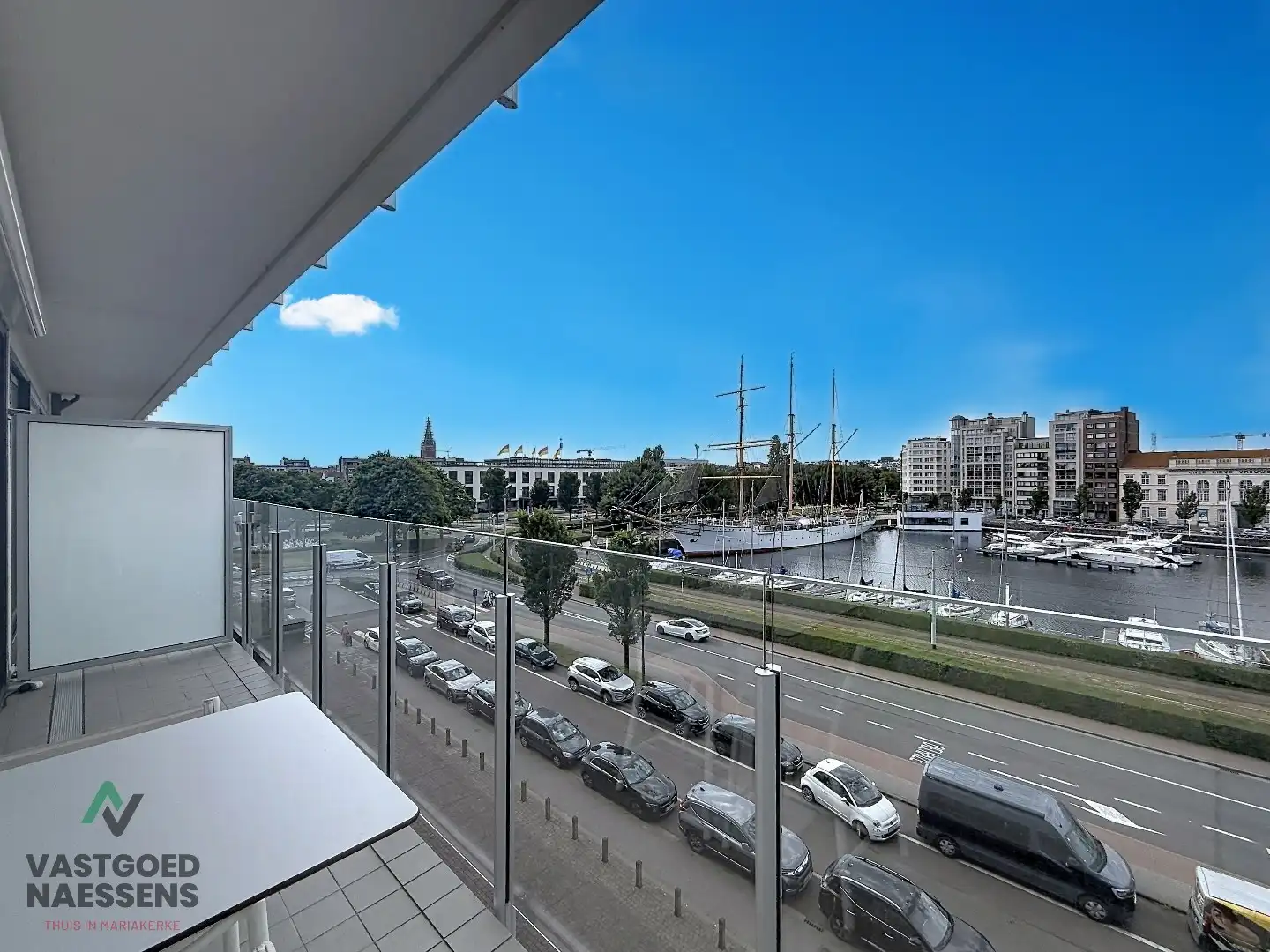 SCHITTEREND VERNIEUWD 2 SLPK APP MET  TERRAS EN ZICHT OP HAVEN foto 20
