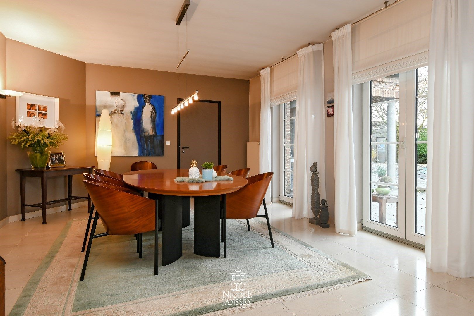 Ruime villa in landelijke stijl met zwembad  foto 8