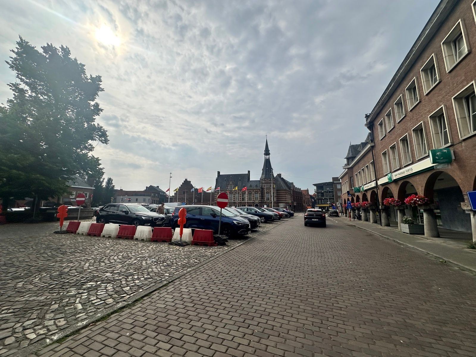 Zichtlocatie aan het Marktplein van Schoten foto 5
