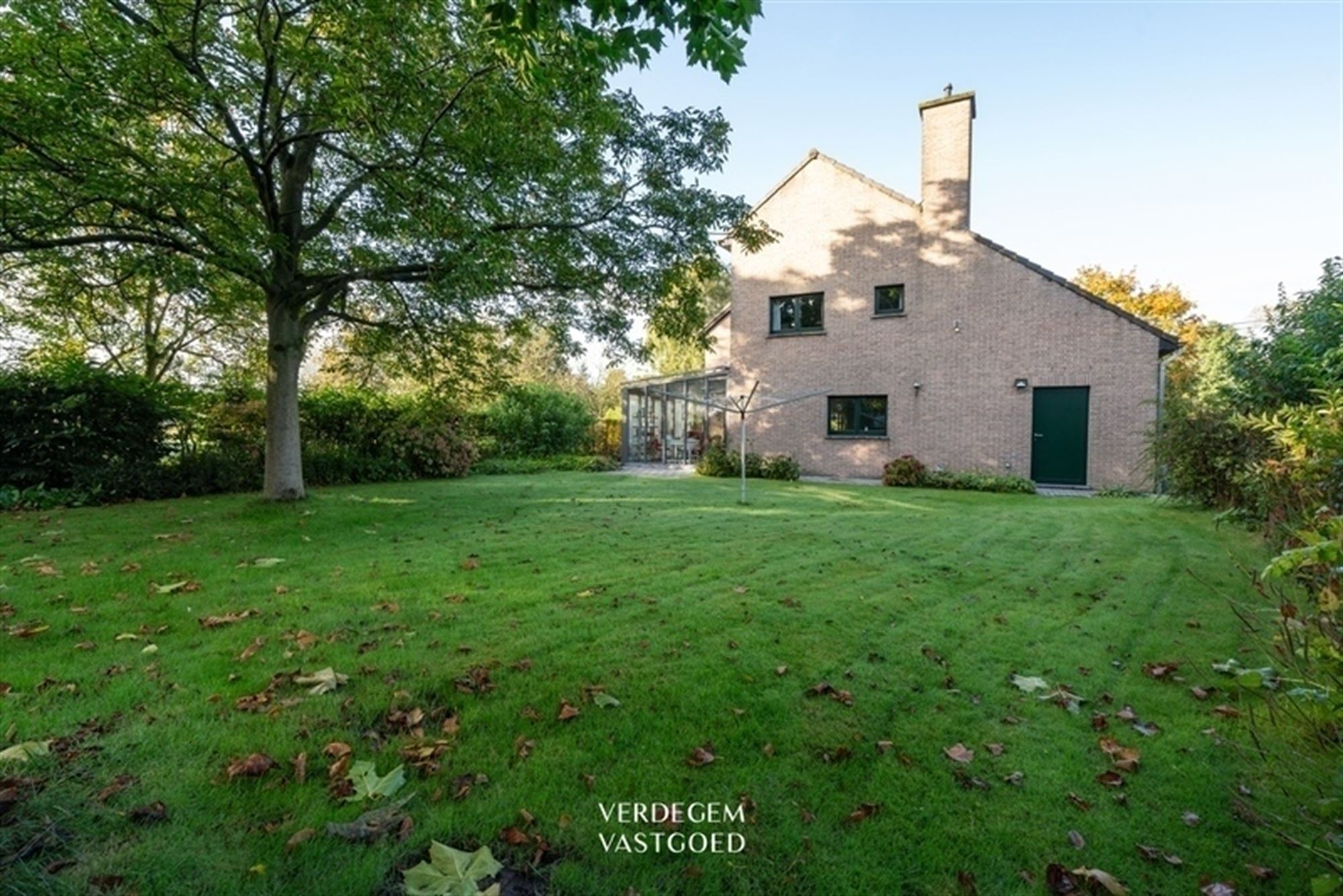 Prachtig wonen in landelijk gebied, met 3 grote slaapkamers en heerlijke tuin foto 30