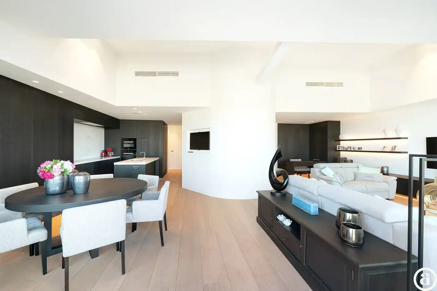 Penthouse (met 12m gevel) met zeezicht op het Albertplein. foto 12