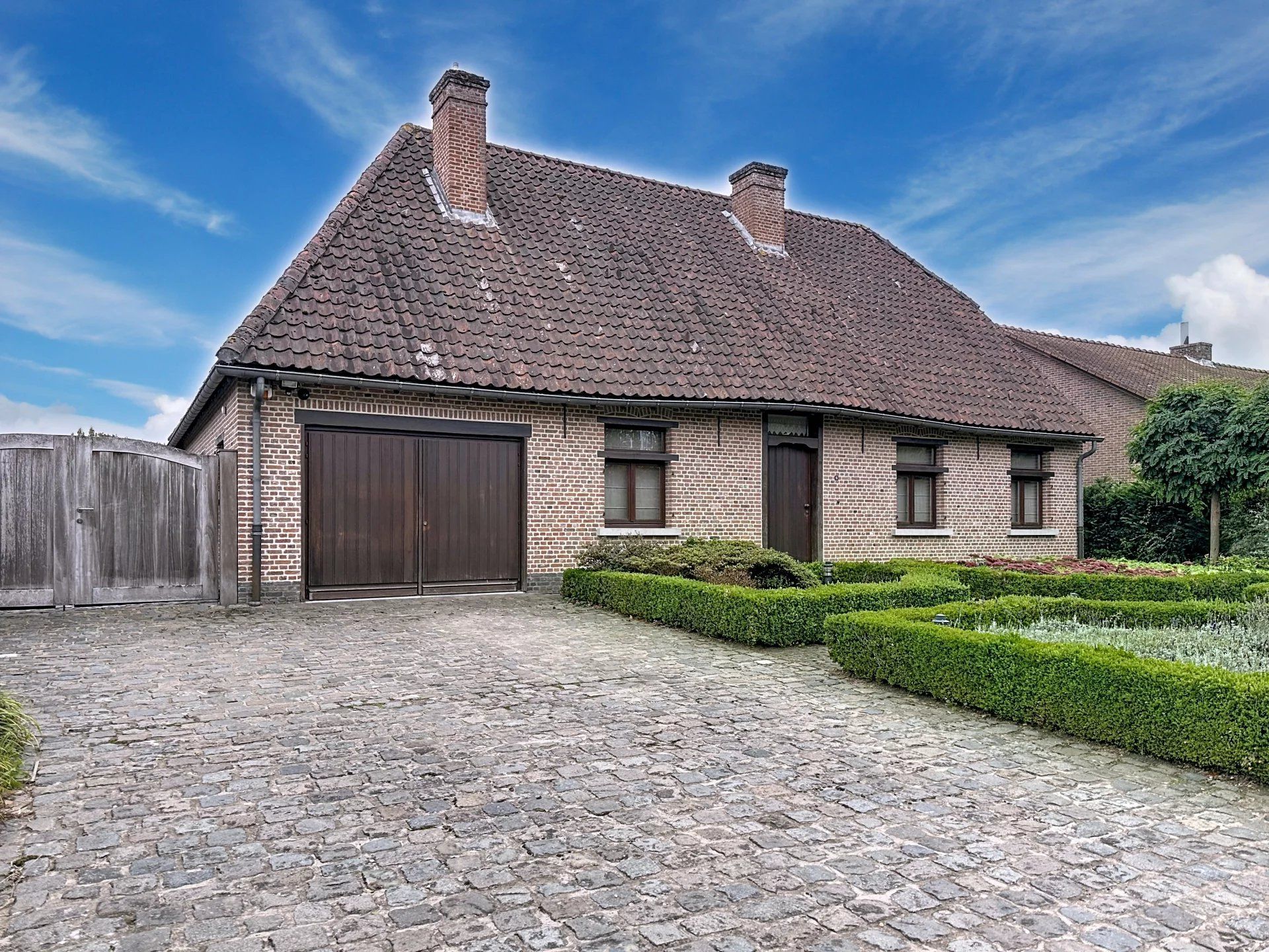Zeer verzorgde landelijke woning op prachtig perceel met 3 slaapkamers en 2 badkamers. foto 3