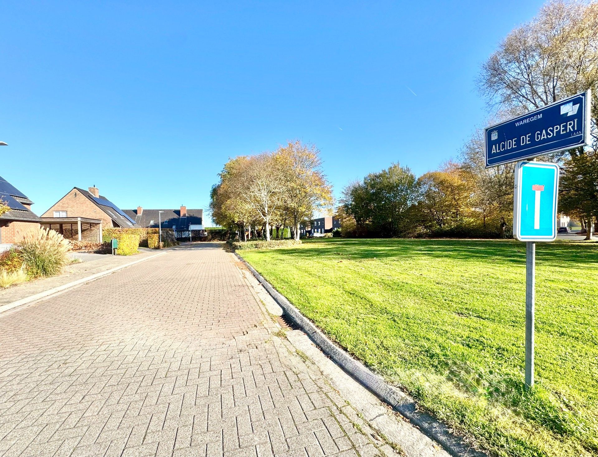 HOB MET 3 KAMERS, TUIN EN CARPORT - 425 m² foto 3