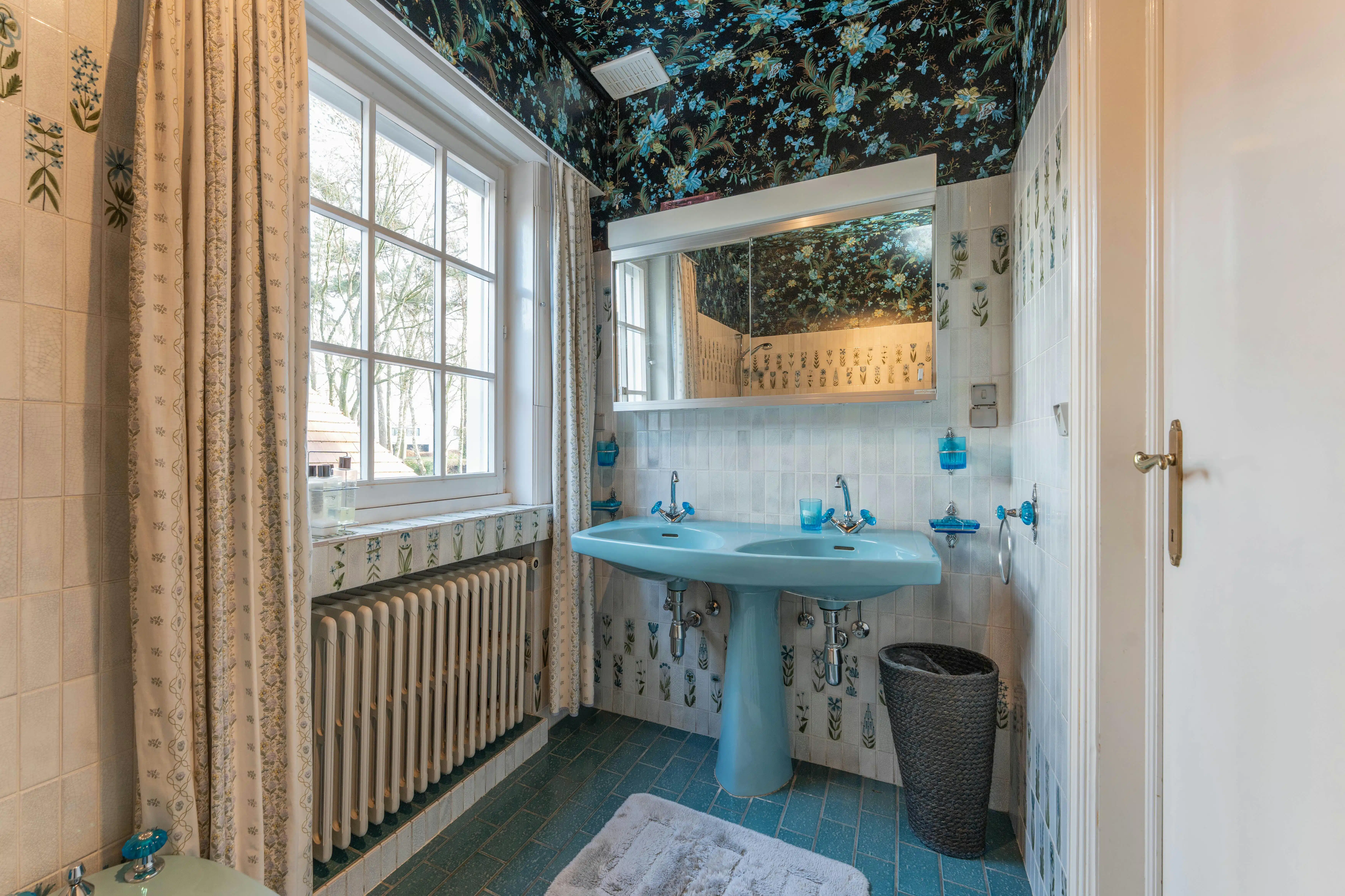 Klassieke villa te koop gelegen in het Waaroostpark  foto 13