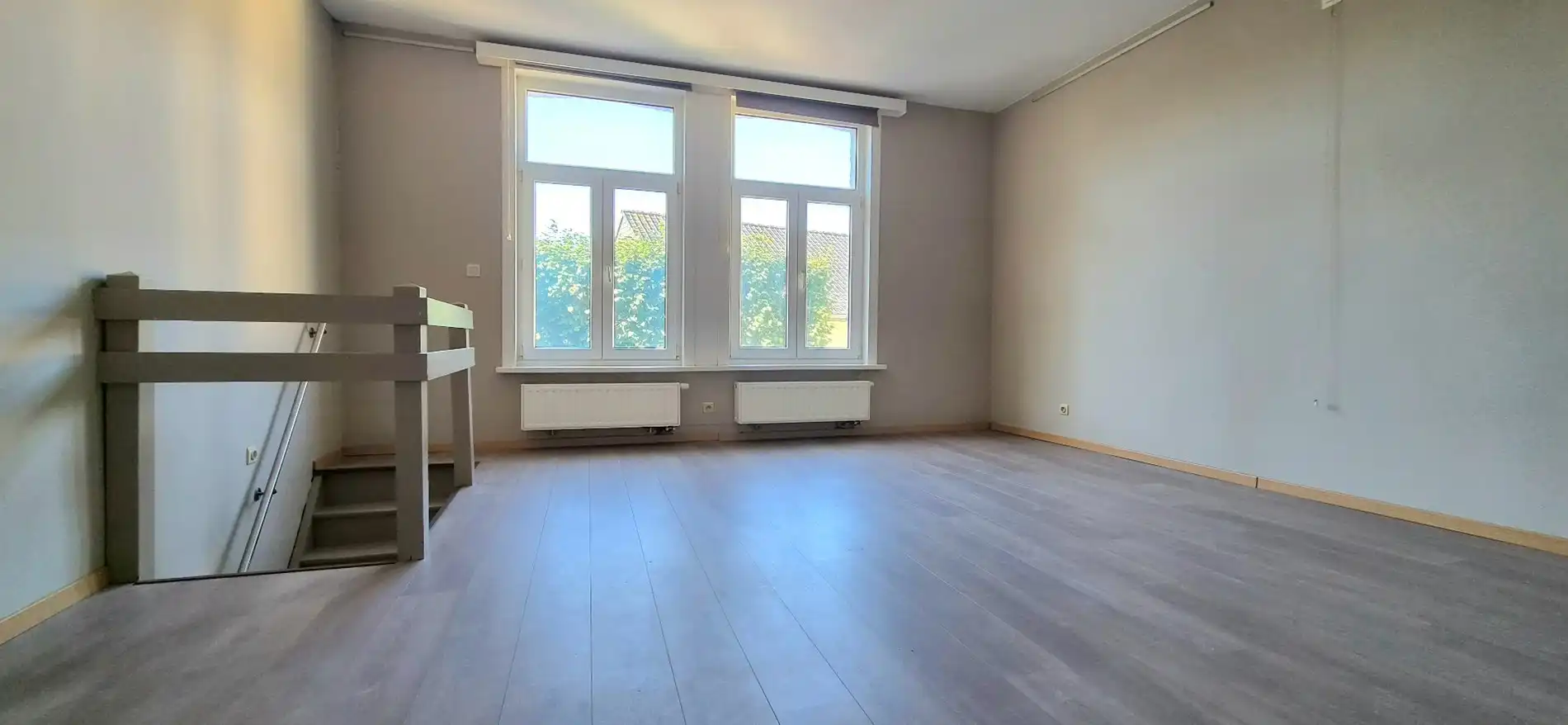 Ruime woning met karaktervolle gevel foto 9