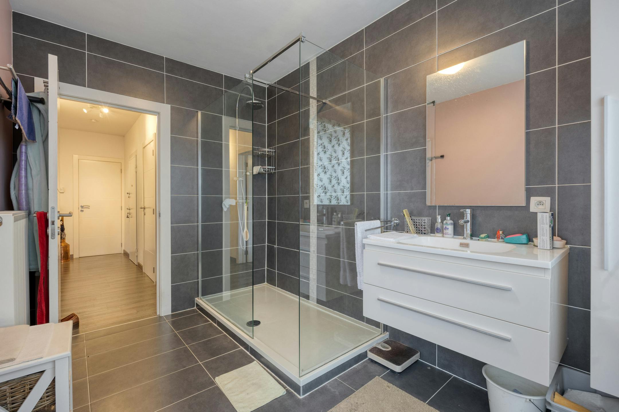 Energiezuinig appartement mét garage te koop in Merksem  foto 14